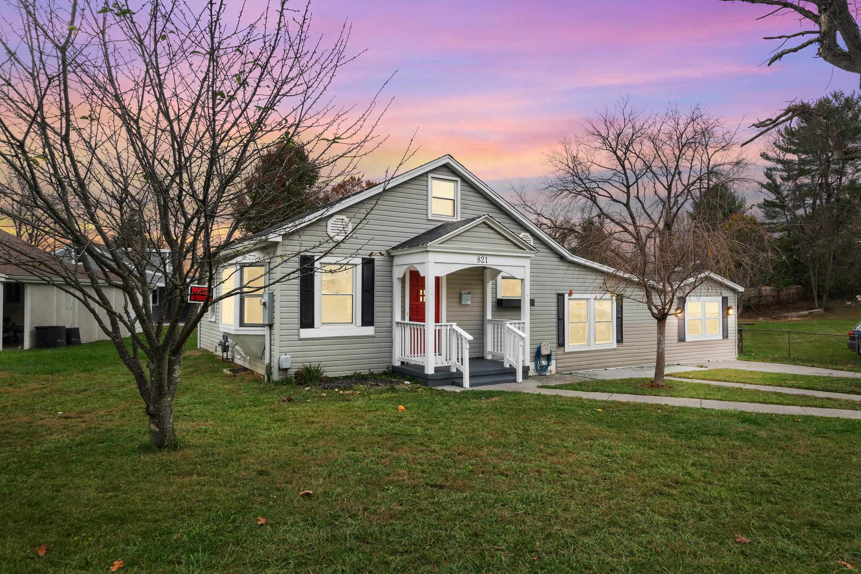 821 Twelfth Street Radford VA 24141