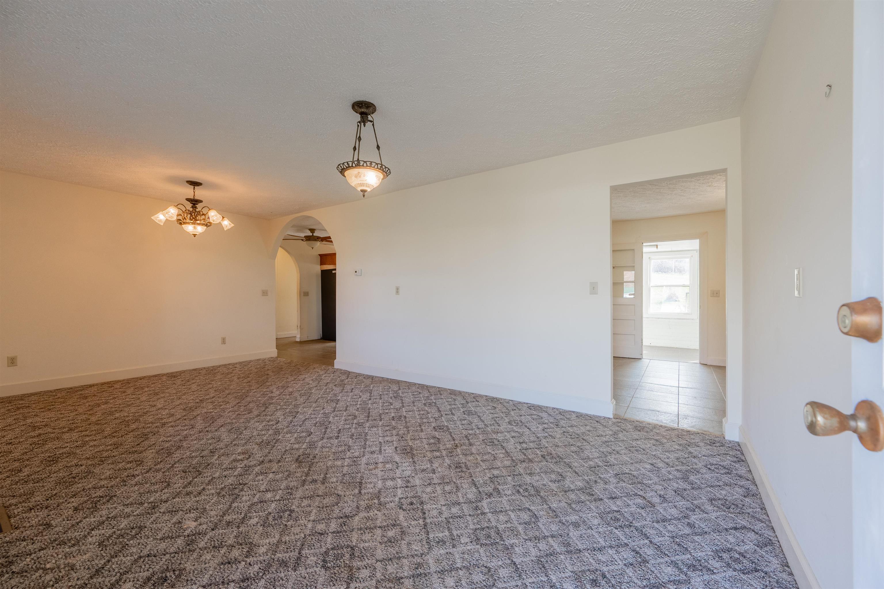 508 Whitelocke Road SE Floyd VA 24091