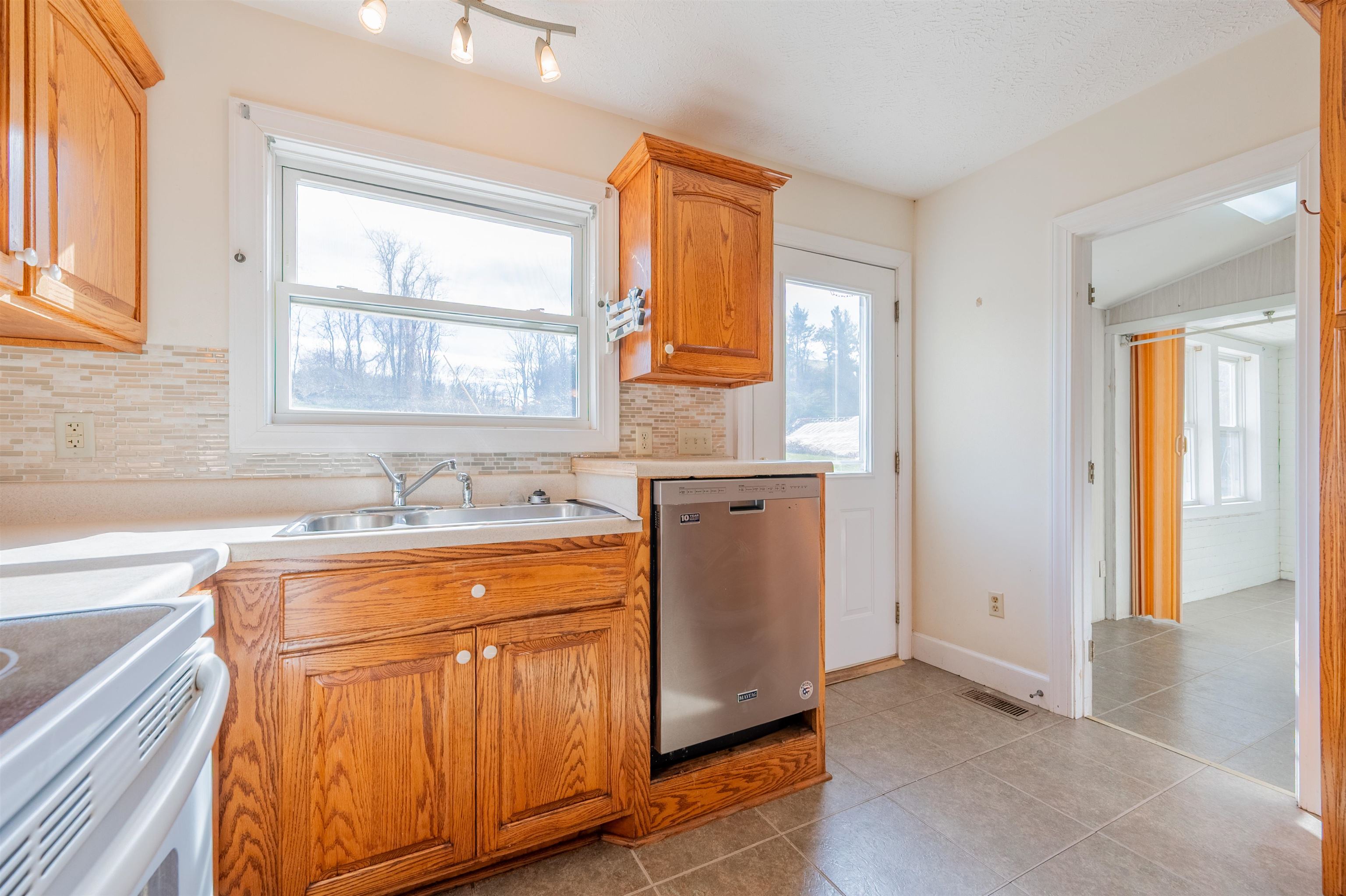 508 Whitelocke Road SE Floyd VA 24091