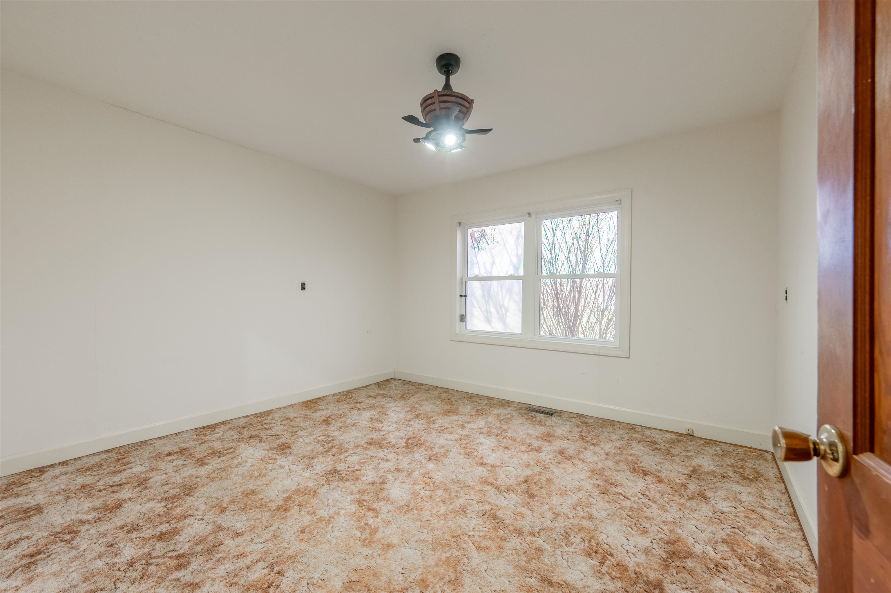 508 Whitelocke Road SE Floyd VA 24091