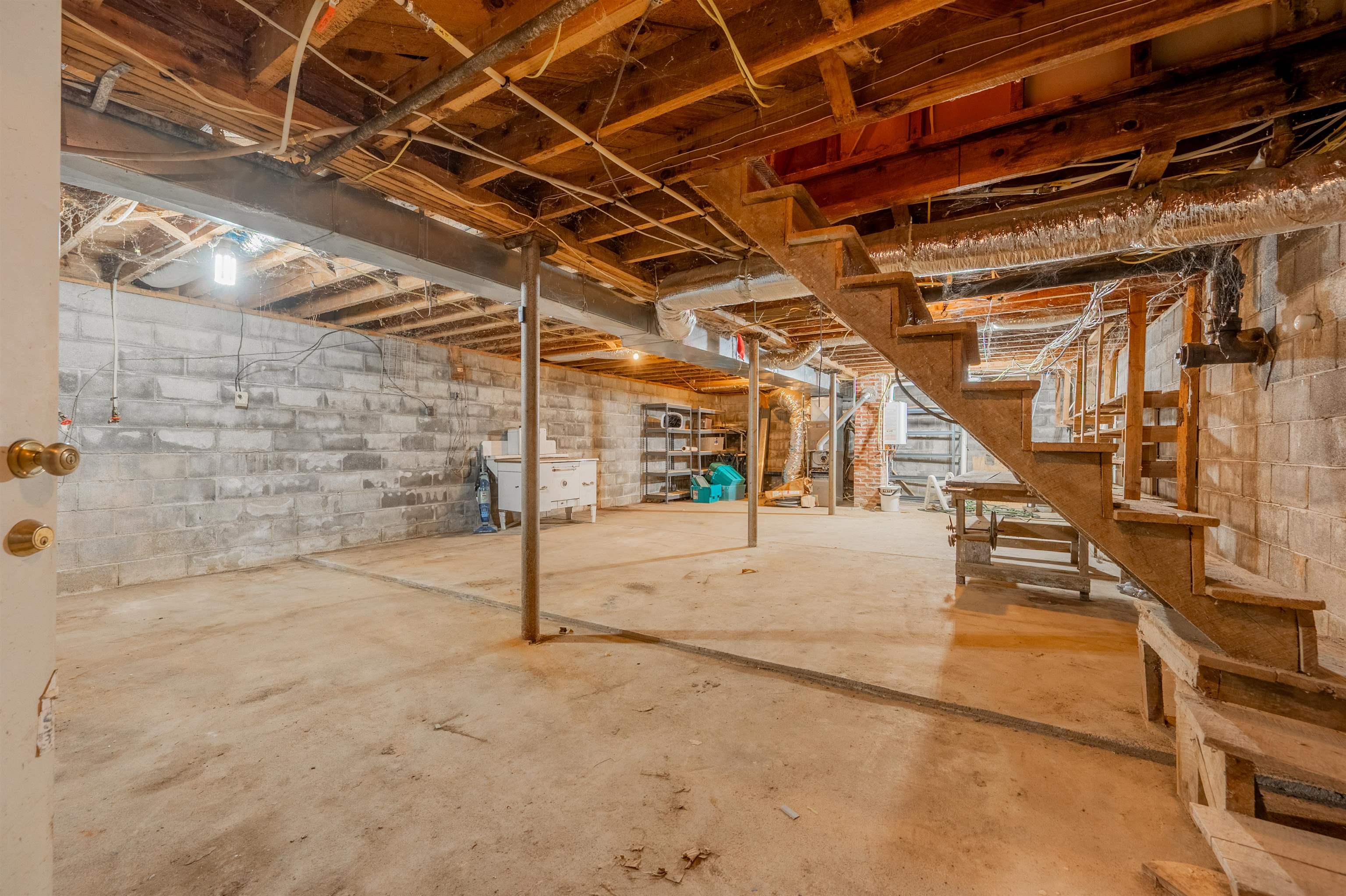 508 Whitelocke Road SE Floyd VA 24091