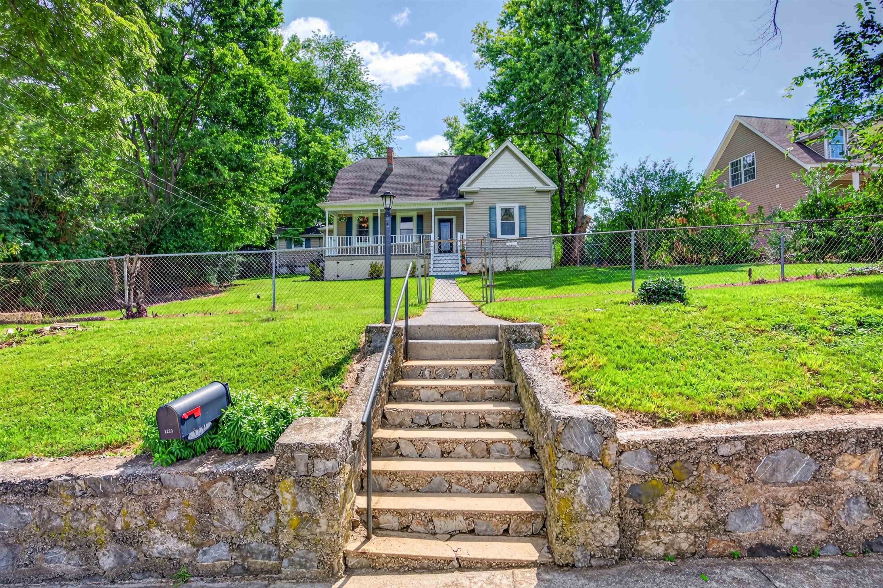 1220 Cambria Street NE Christiansburg VA 24073