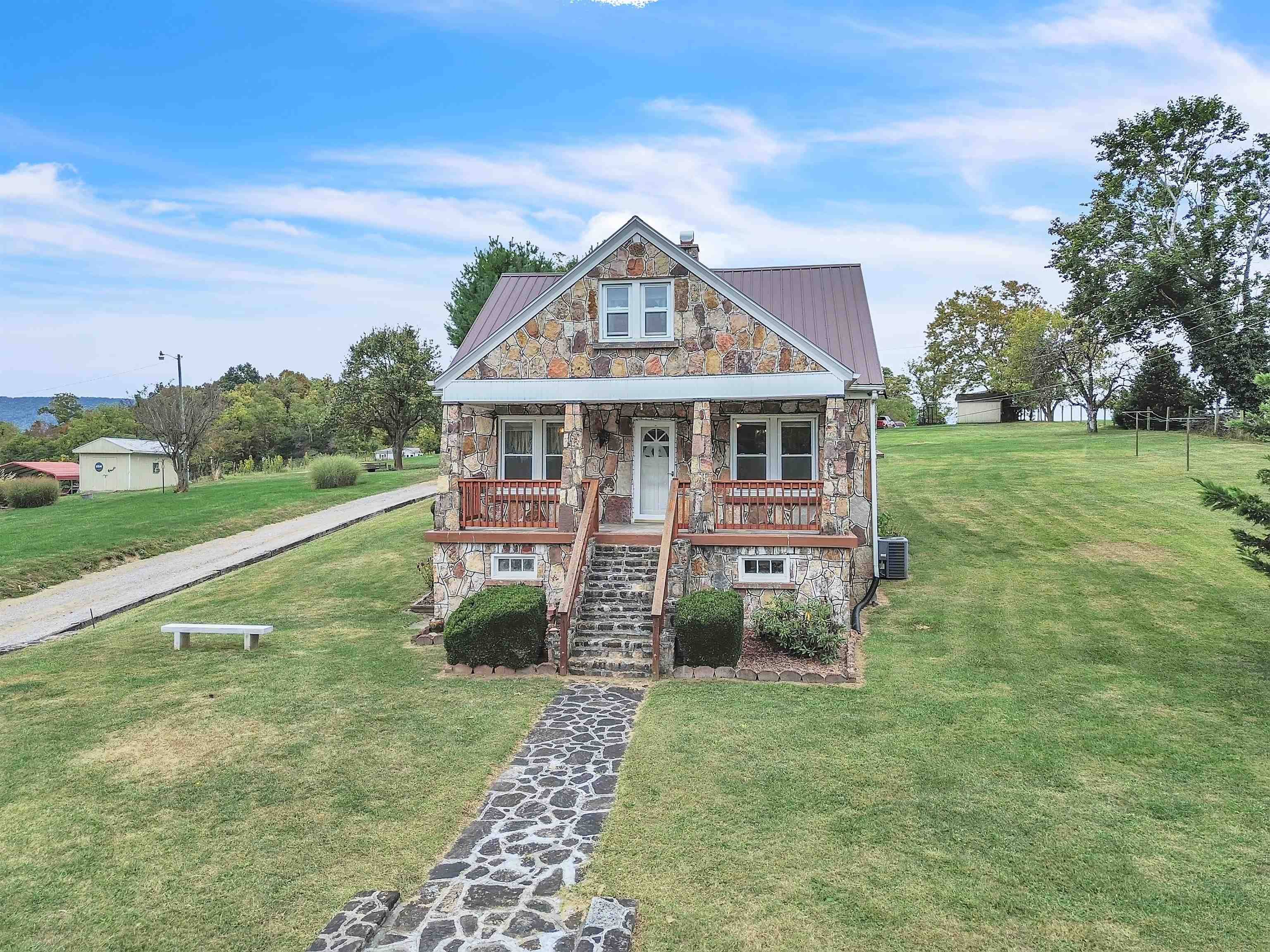 108 Ole Church Road Pembroke VA 24136