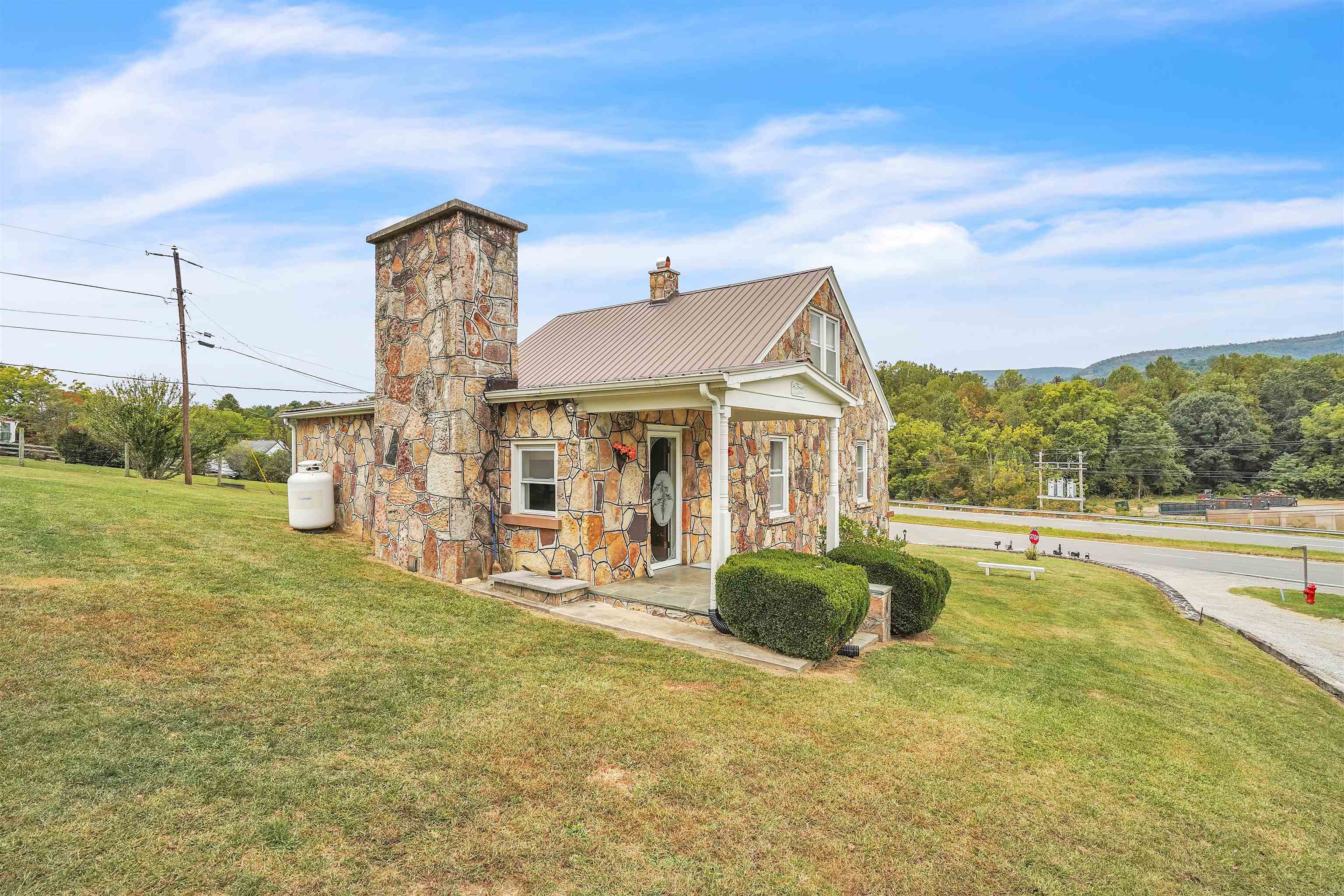 108 Ole Church Road Pembroke VA 24136