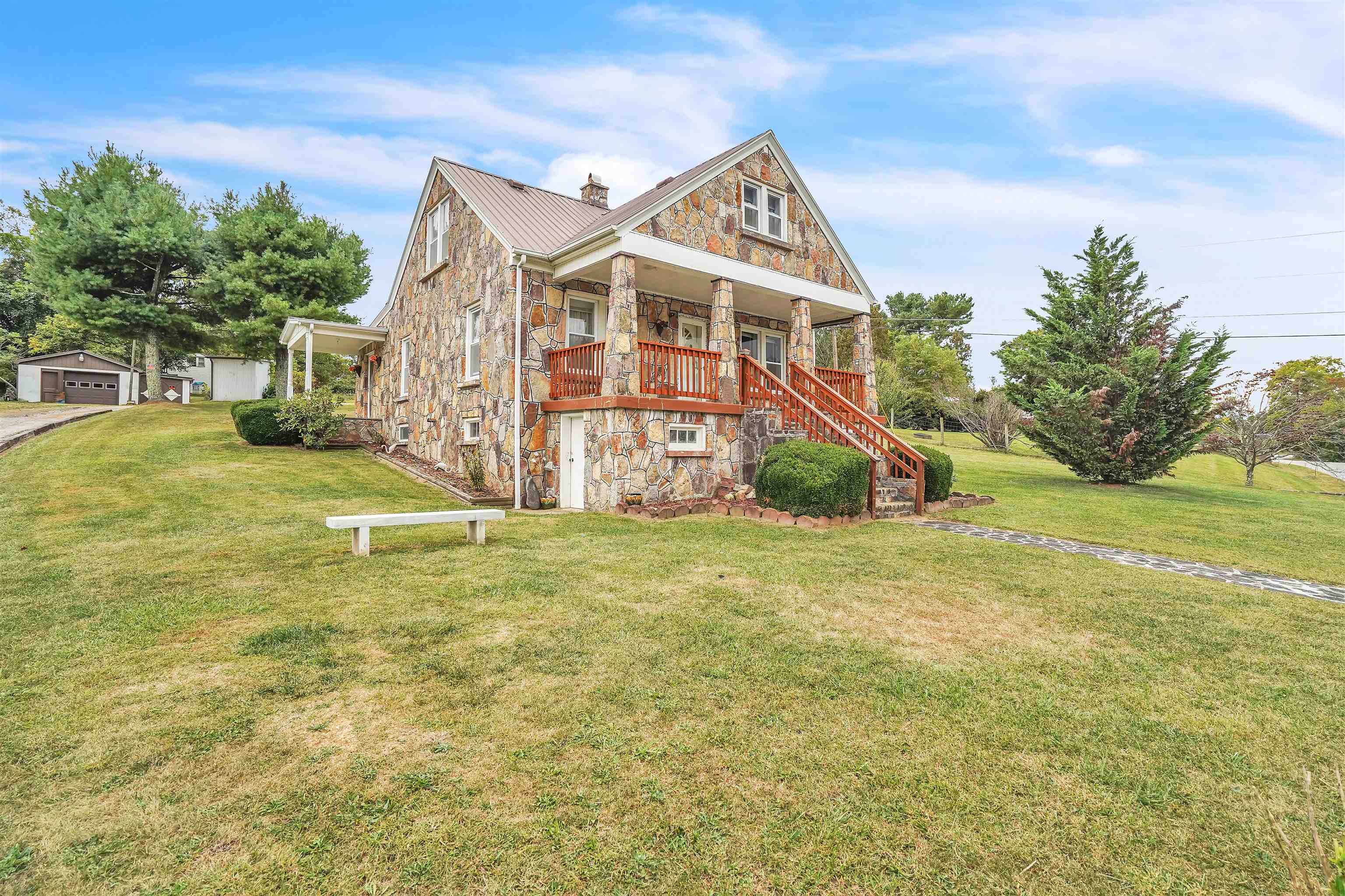 108 Ole Church Road Pembroke VA 24136