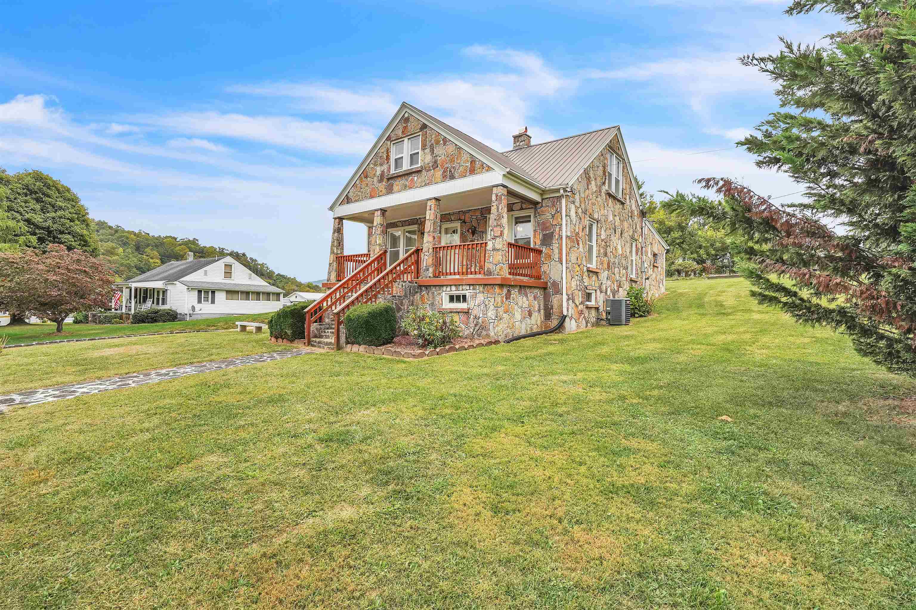 108 Ole Church Road Pembroke VA 24136