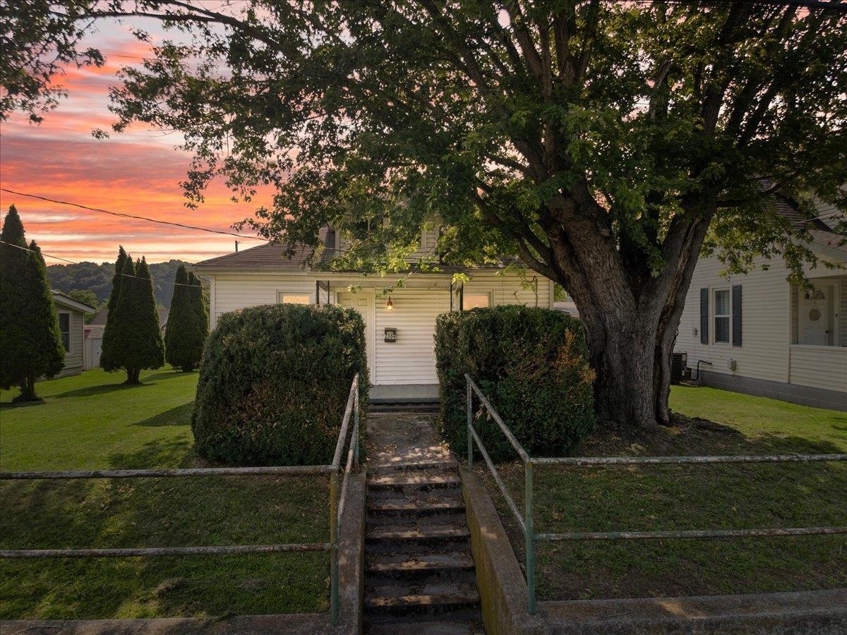 2209 W Main Street Radford VA 24141