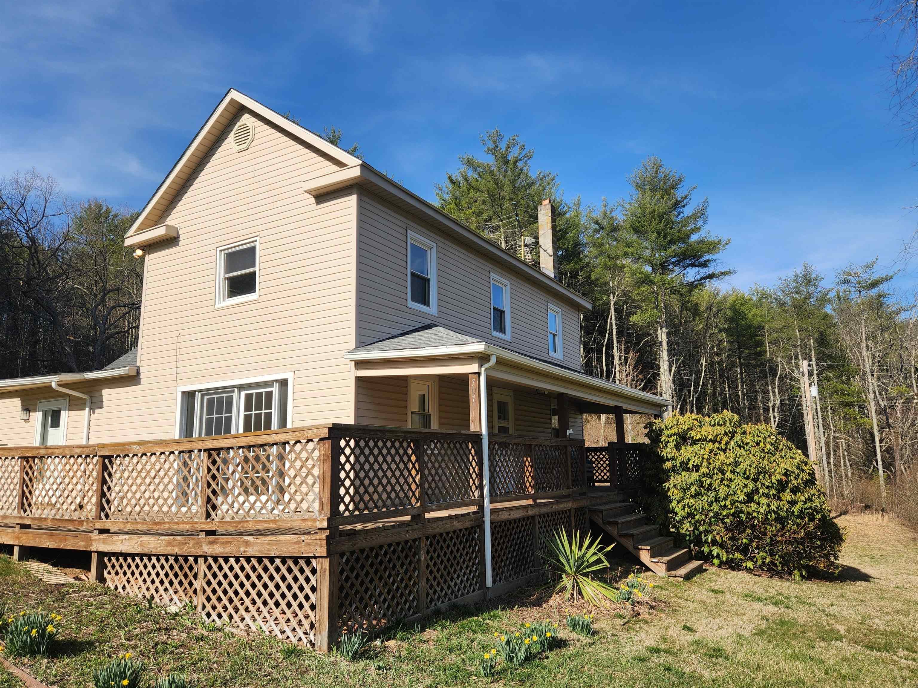 707 Hollandsworth Road Indian Valley VA 24105