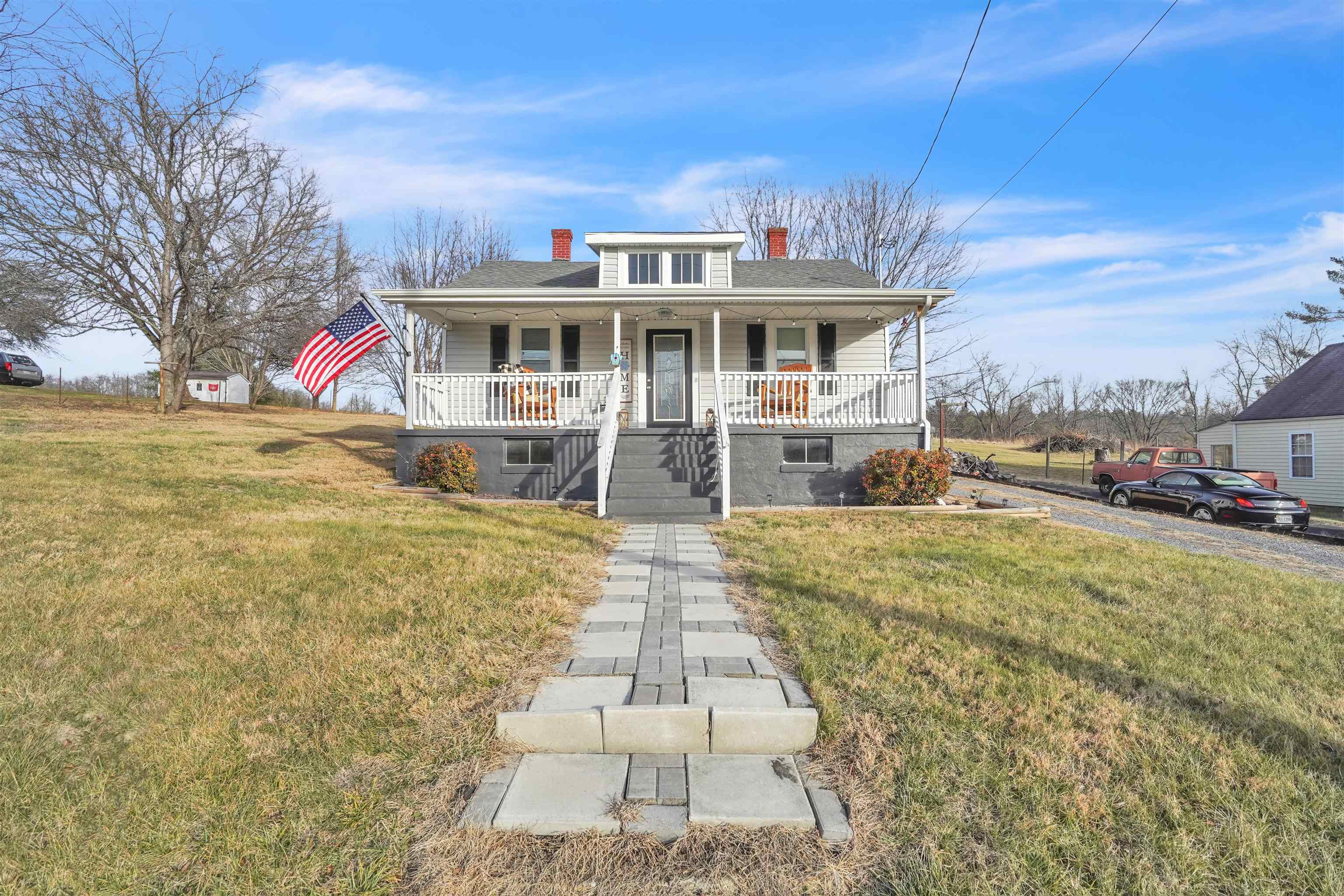 1924 Snider Lane Pulaski VA 24301