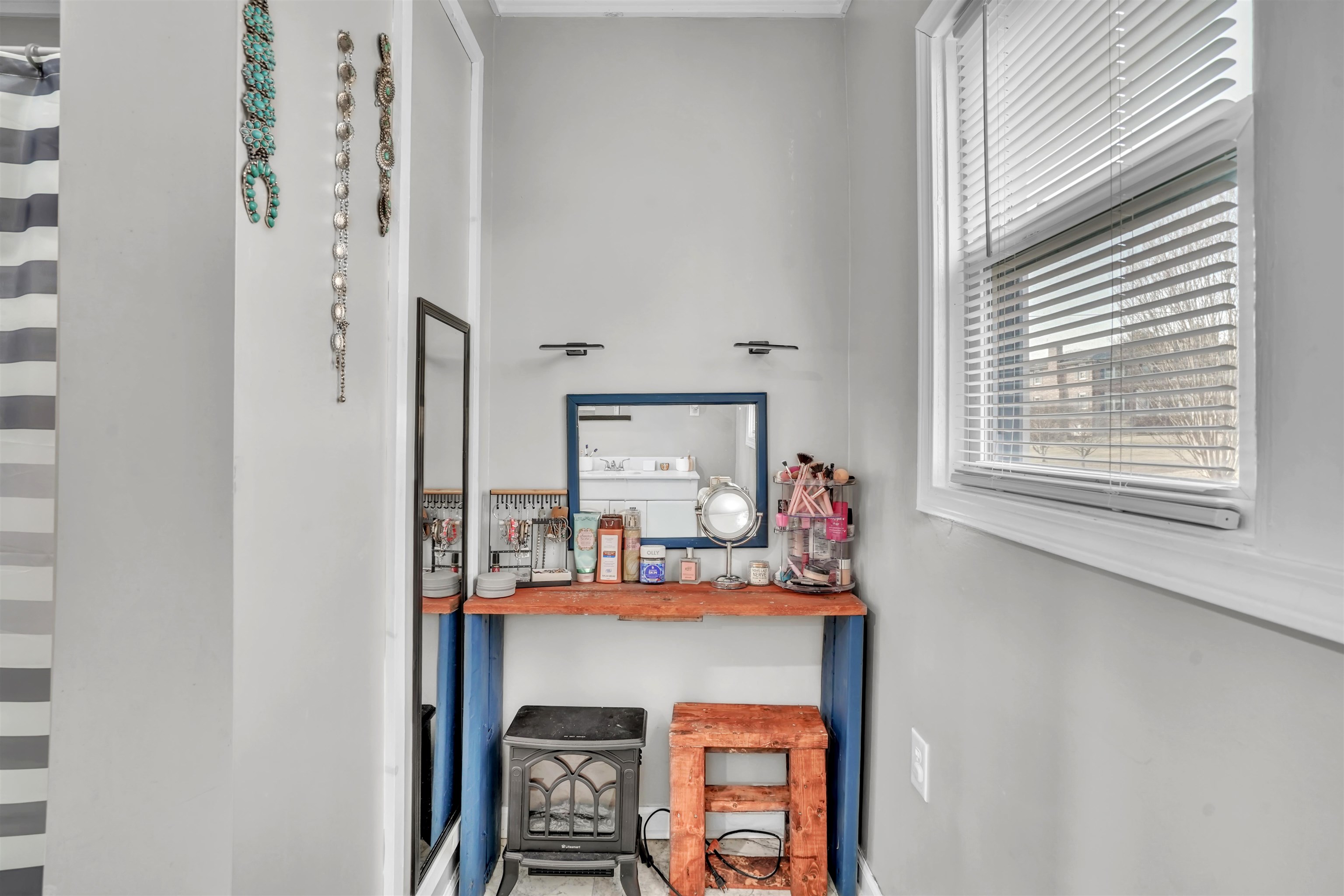 1924 Snider Lane Pulaski VA 24301