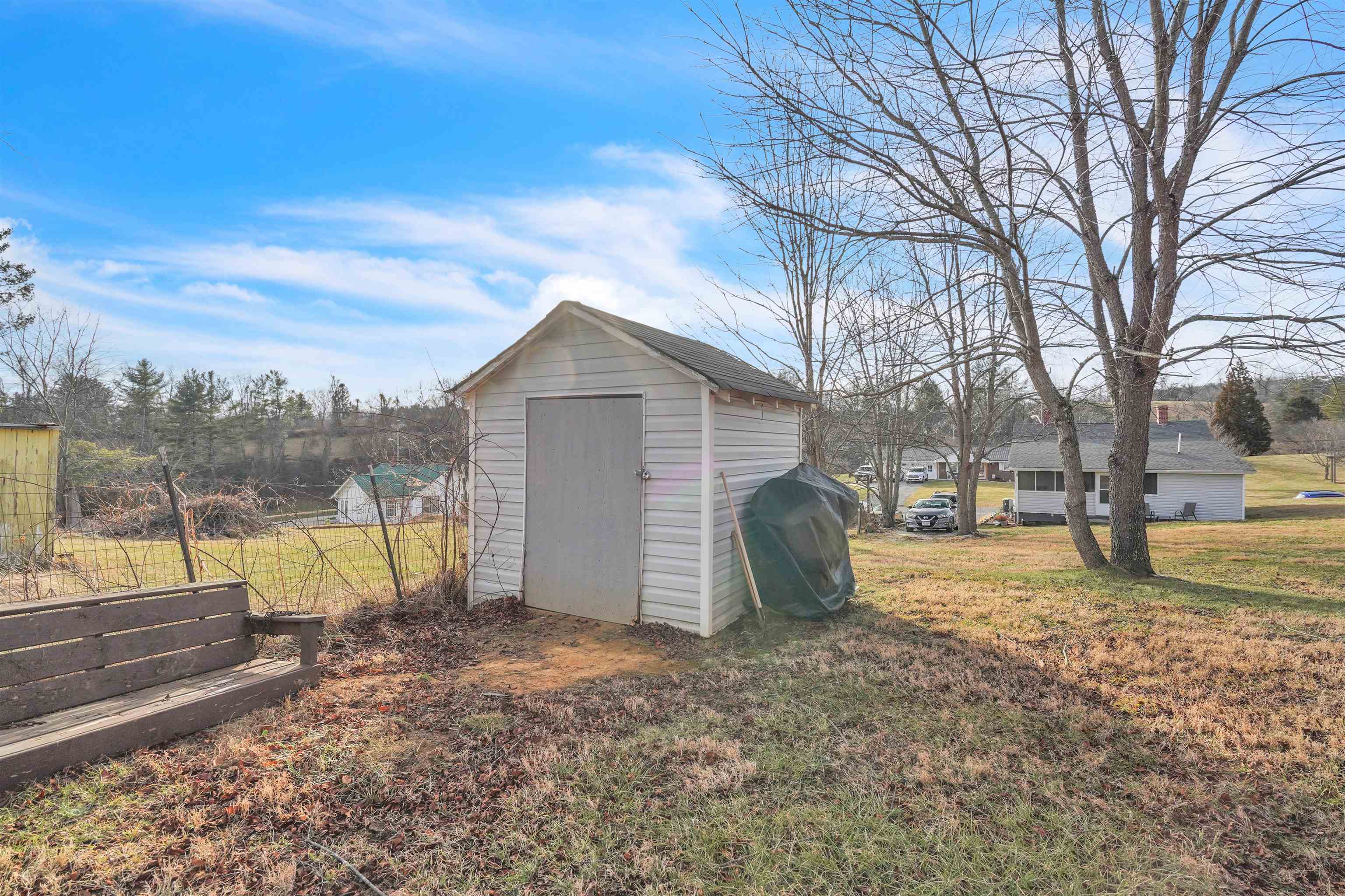 1924 Snider Lane Pulaski VA 24301