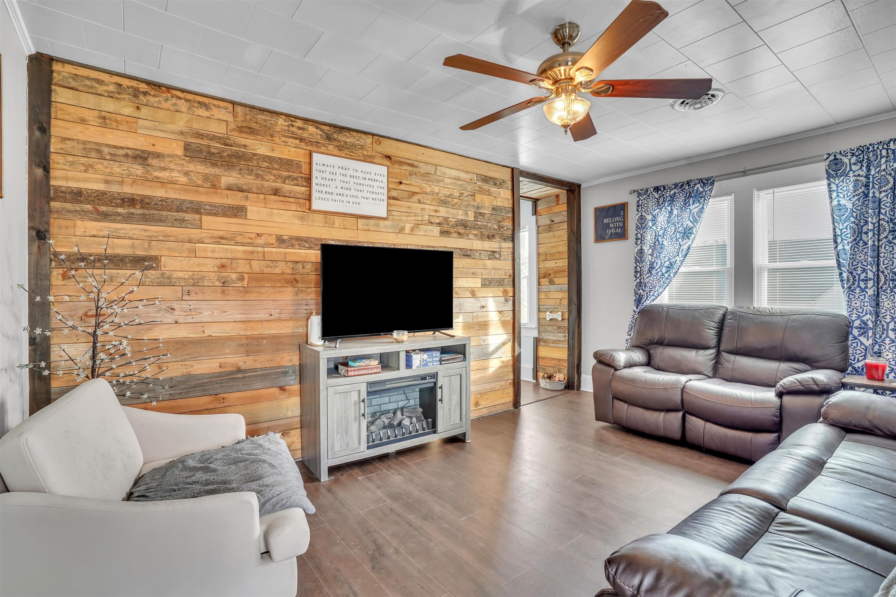 1924 Snider Lane Pulaski VA 24301