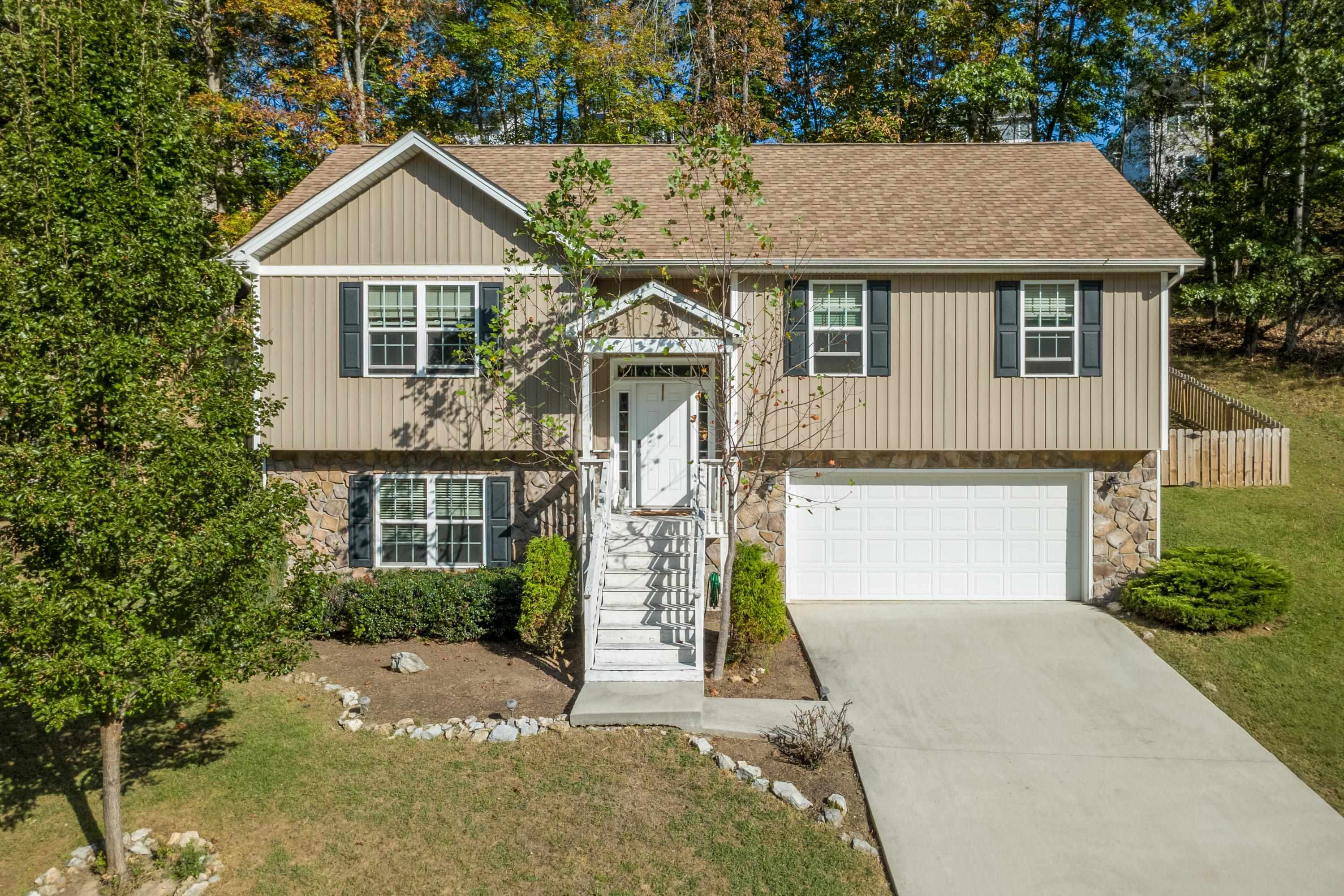 1048 Street Clair Lane Christiansburg VA 24073