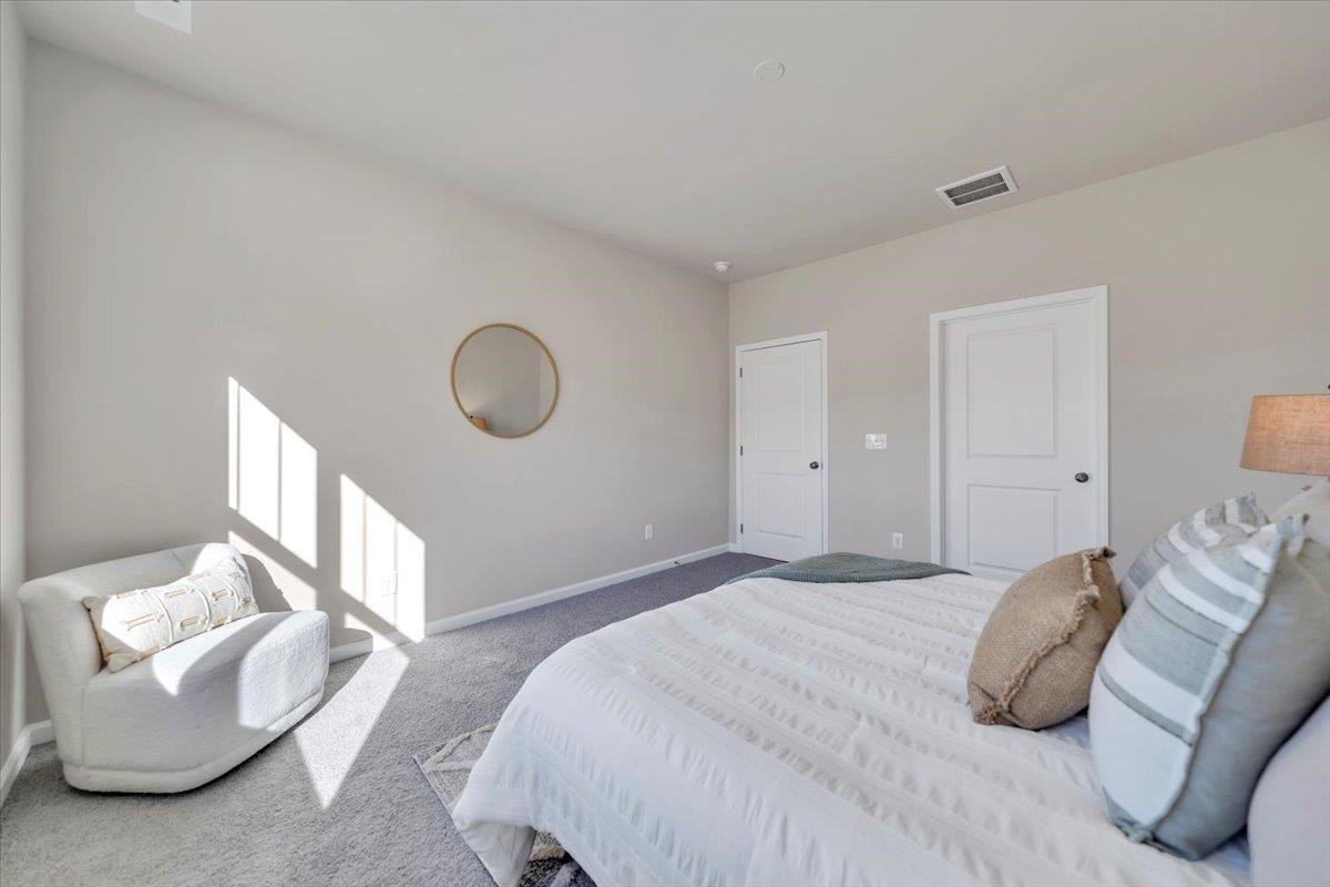 7379 King's Pointe Drive Fairlawn VA 24141