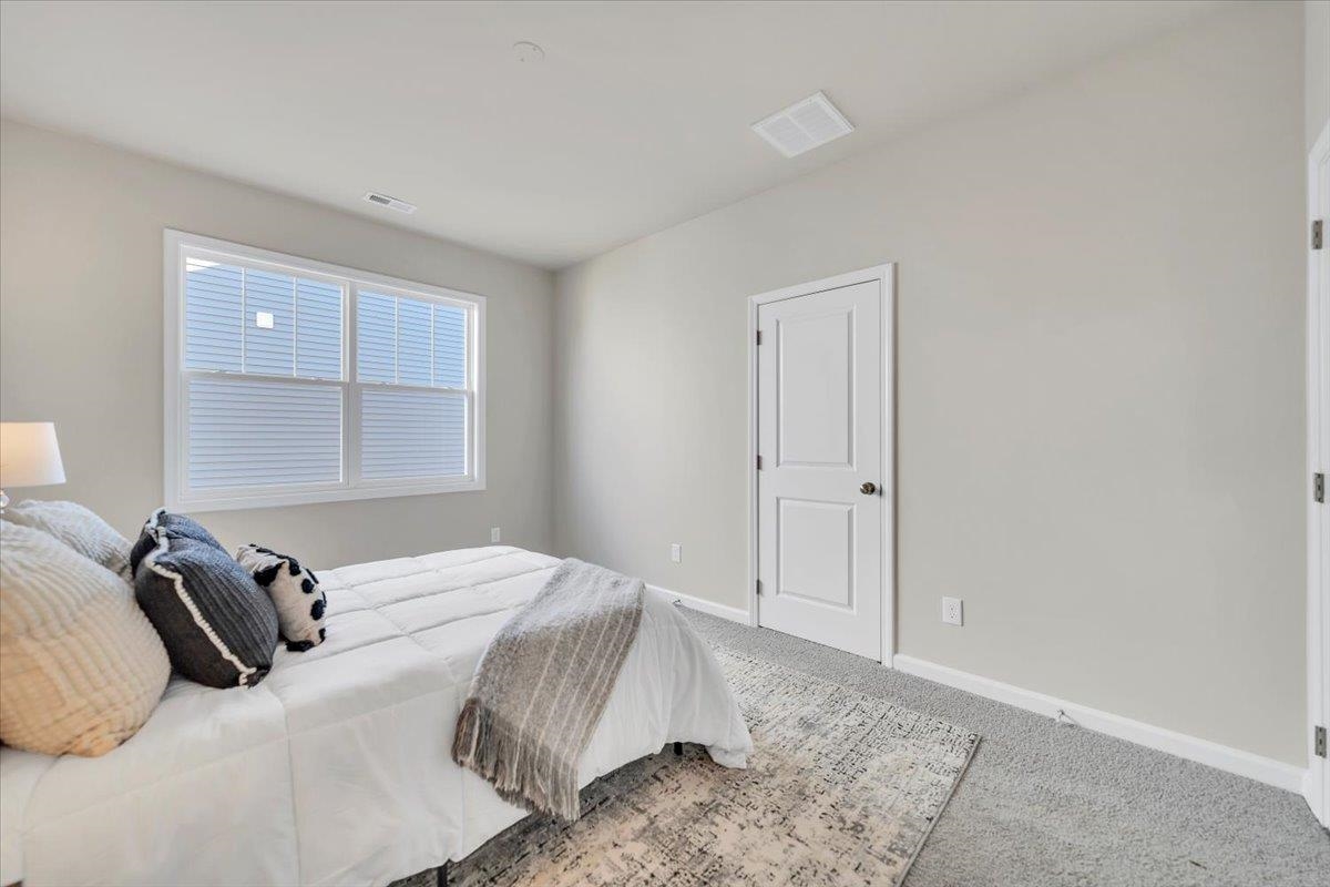 7379 King's Pointe Drive Fairlawn VA 24141