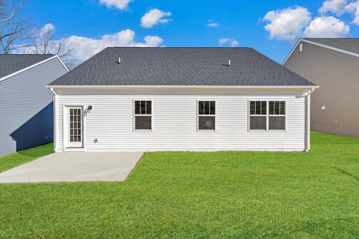 7379 King's Pointe Drive Fairlawn VA 24141
