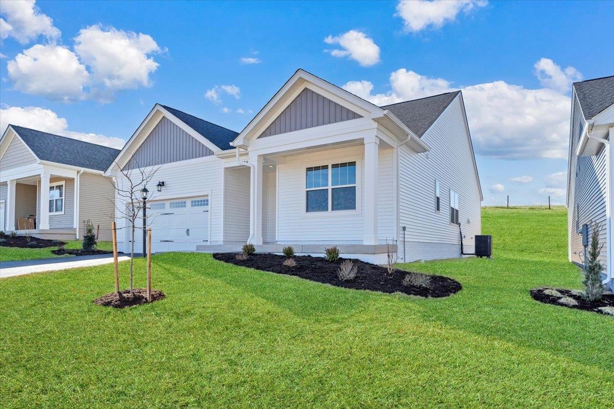 7379 King's Pointe Drive Fairlawn VA 24141