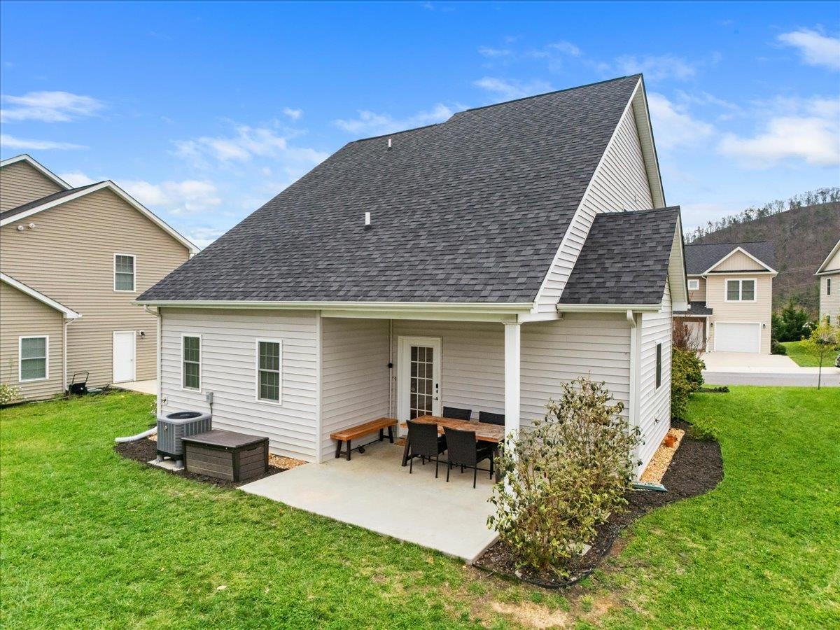 276 Louise Lane Elliston VA 24087