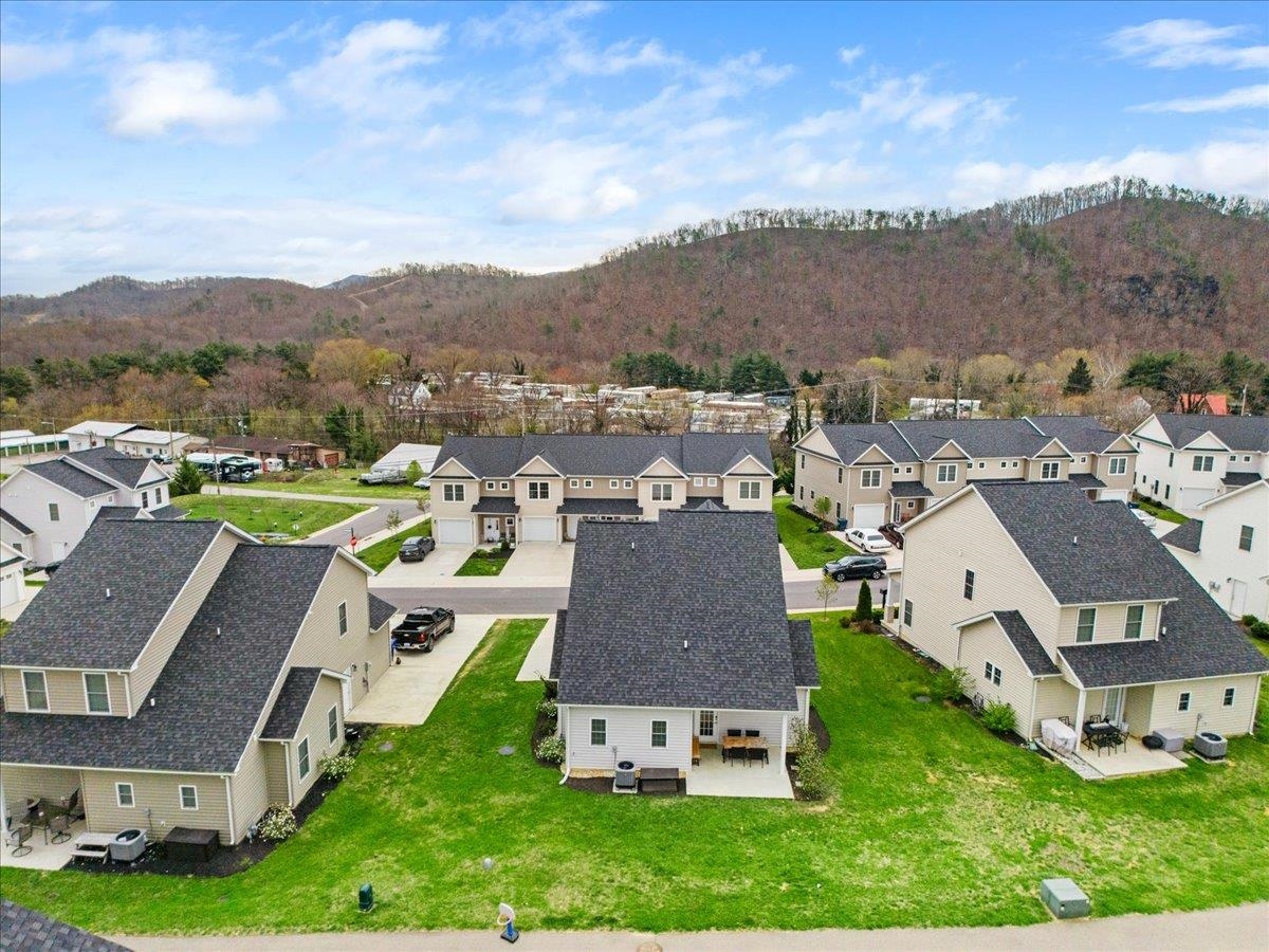 276 Louise Lane Elliston VA 24087