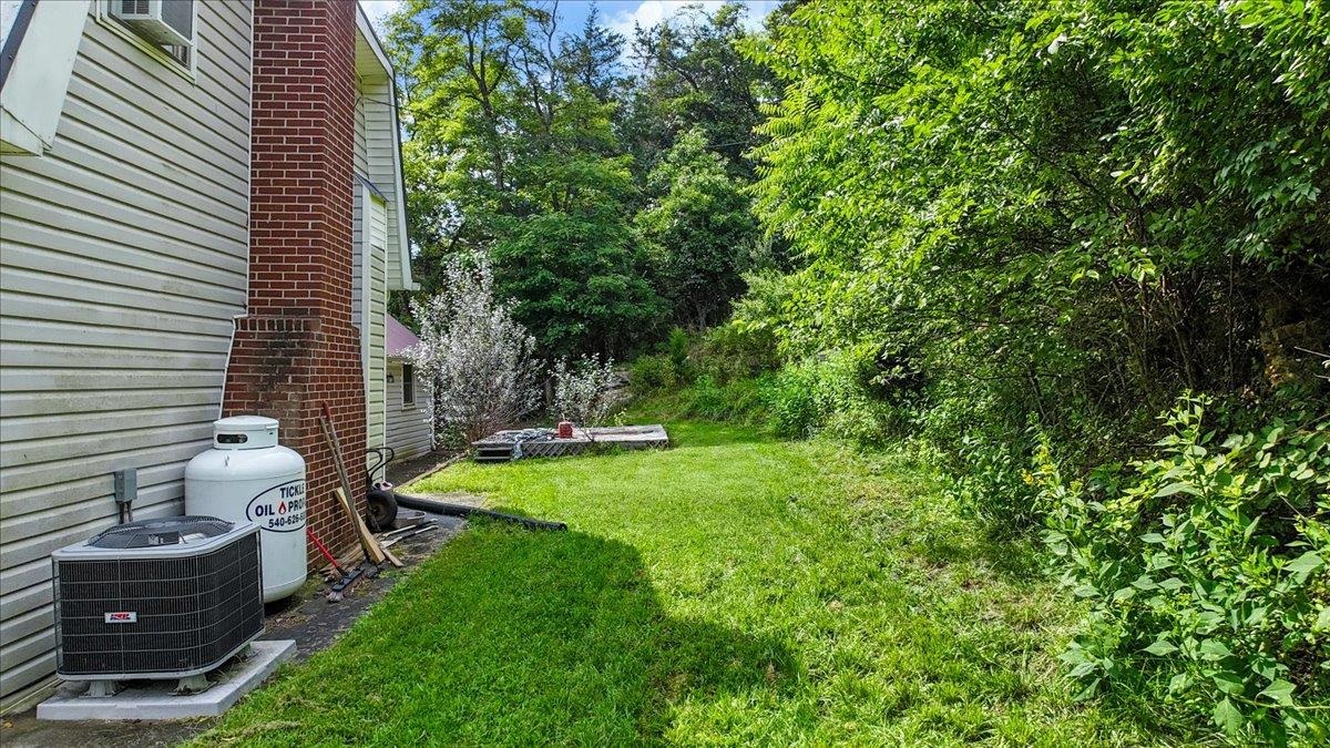 6325 Wilderness Road Dublin VA 24084