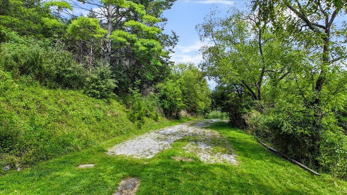 6325 Wilderness Road Dublin VA 24084