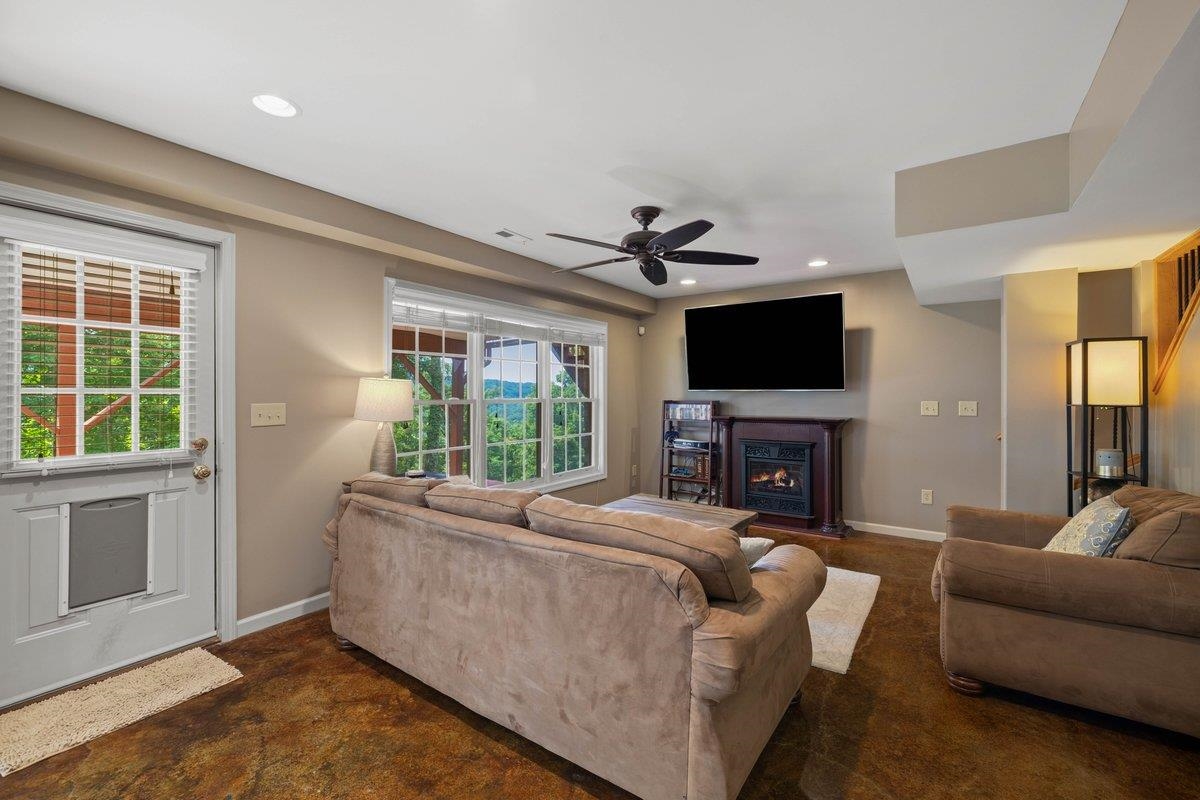 2050 Lubna Drive Christiansburg VA 24073