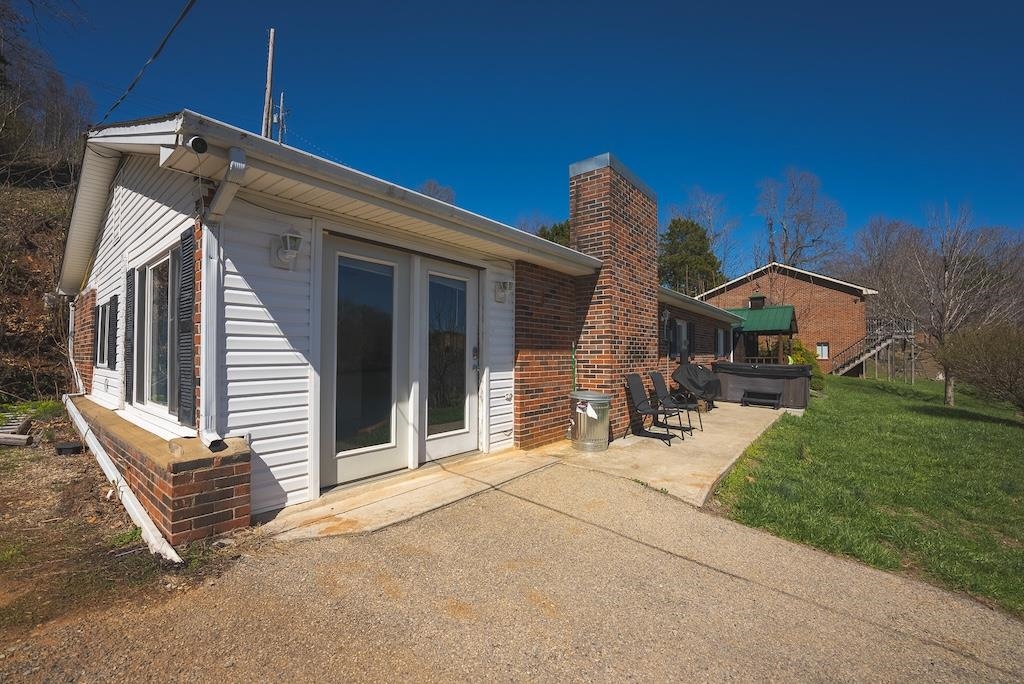 6321 W H Smith Drive Dublin VA 24084