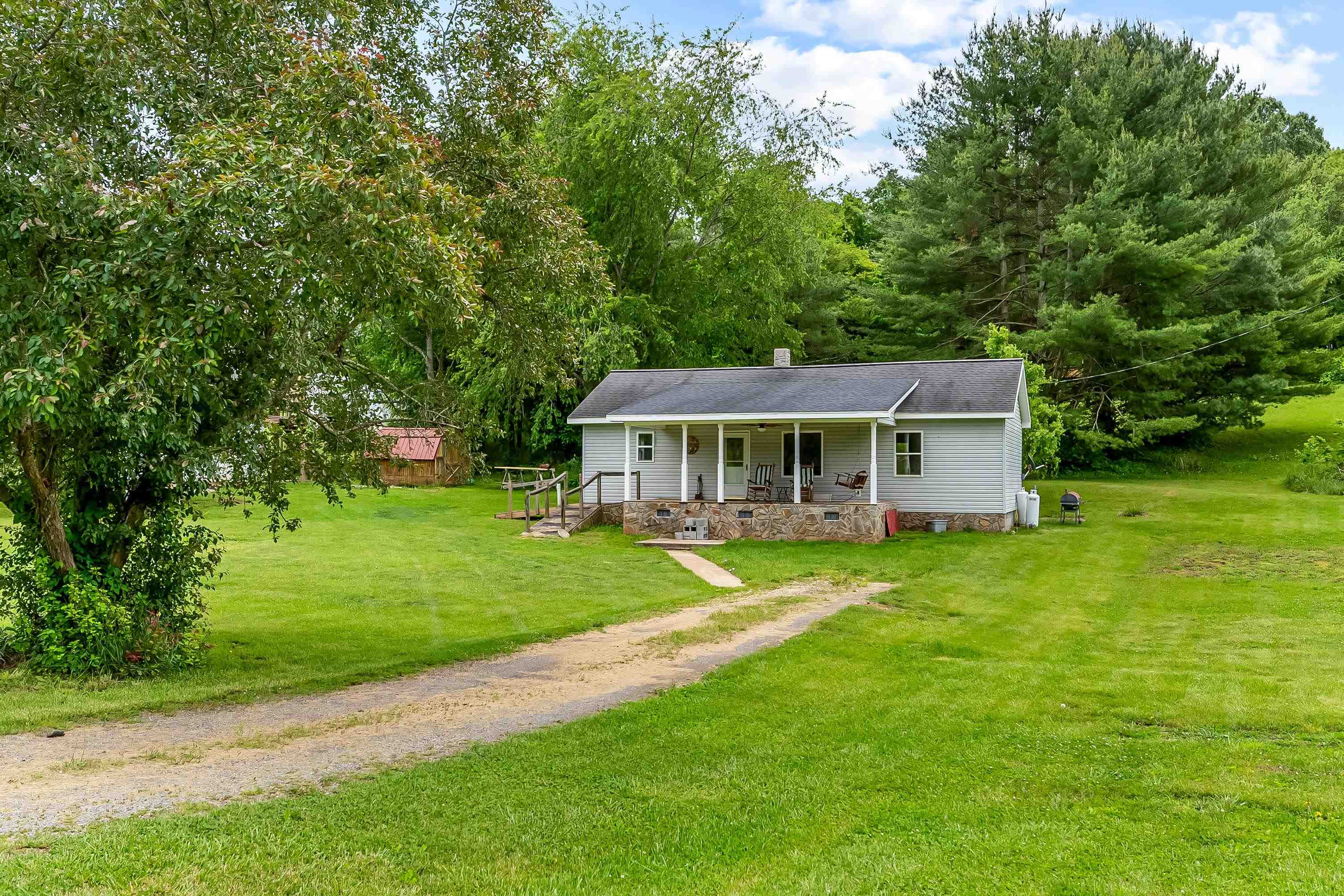 451 Payne Town Road Max Meadows VA 24360