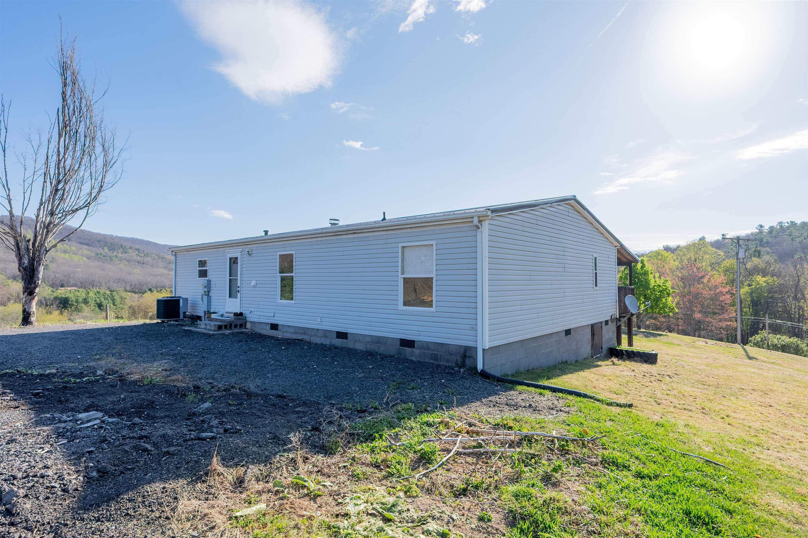 5877 Cumberland Gap Road Newport VA 24128