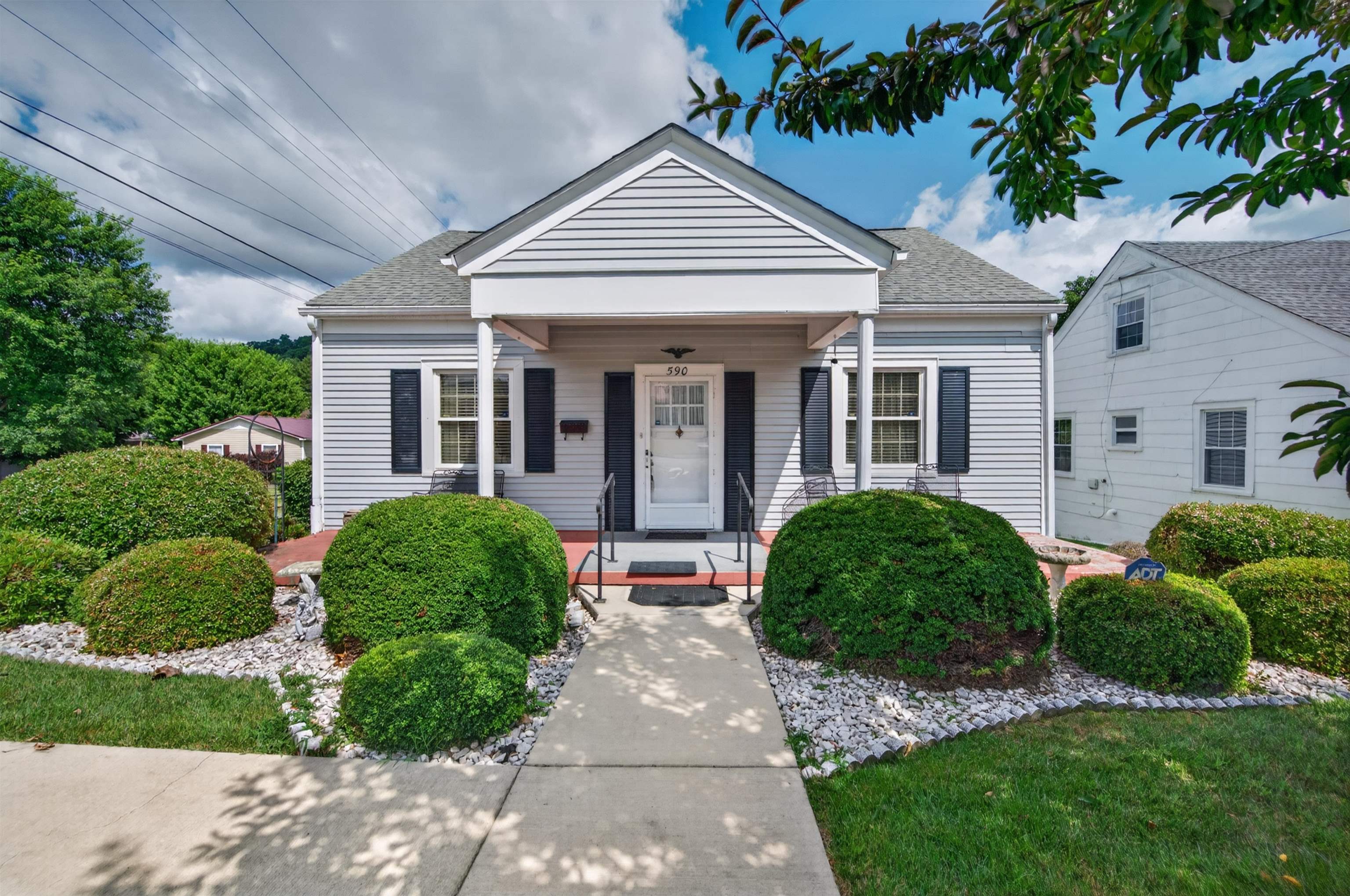 590 W North Street Wytheville VA 24382