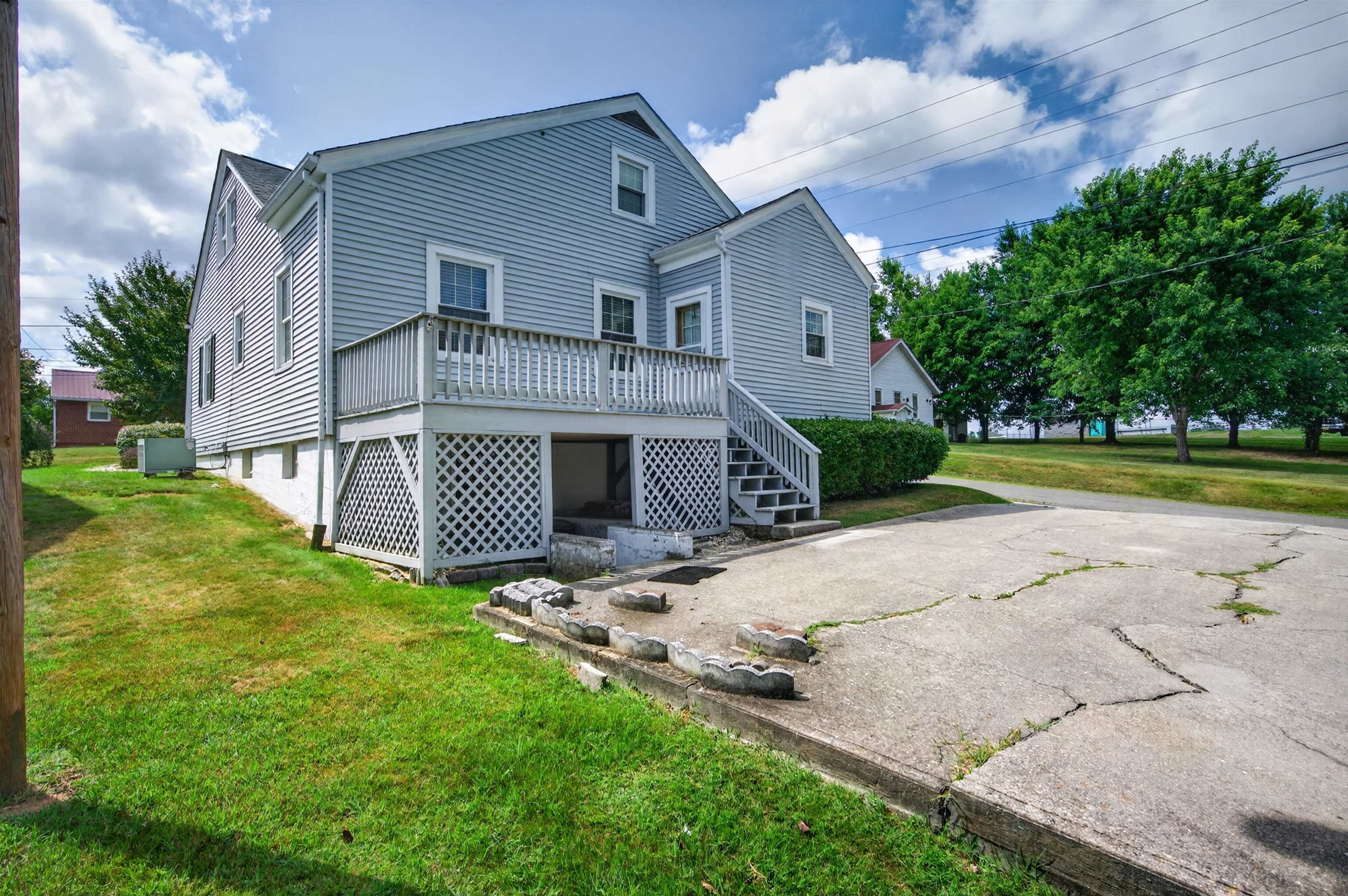 590 W North Street Wytheville VA 24382