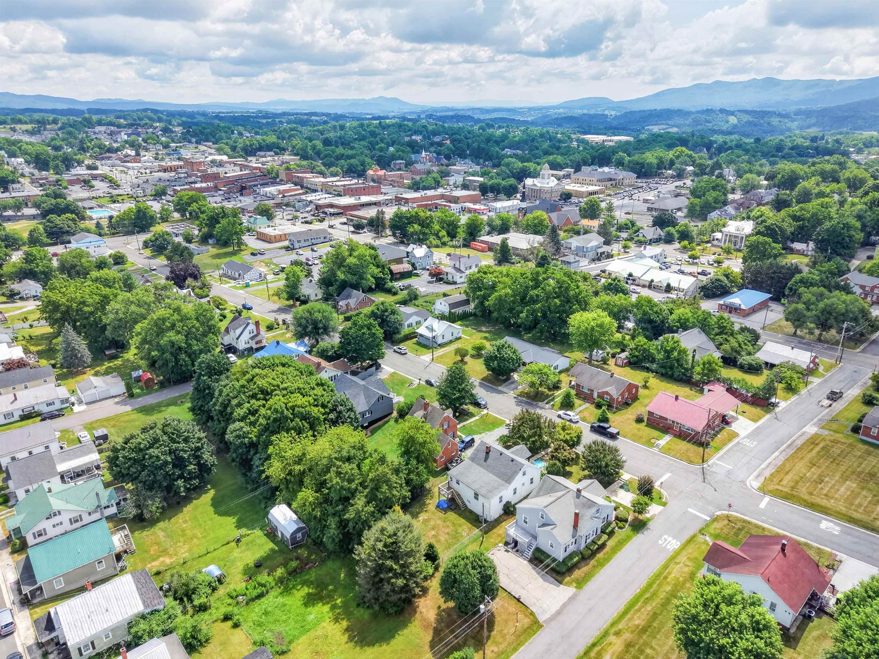 590 W North Street Wytheville VA 24382