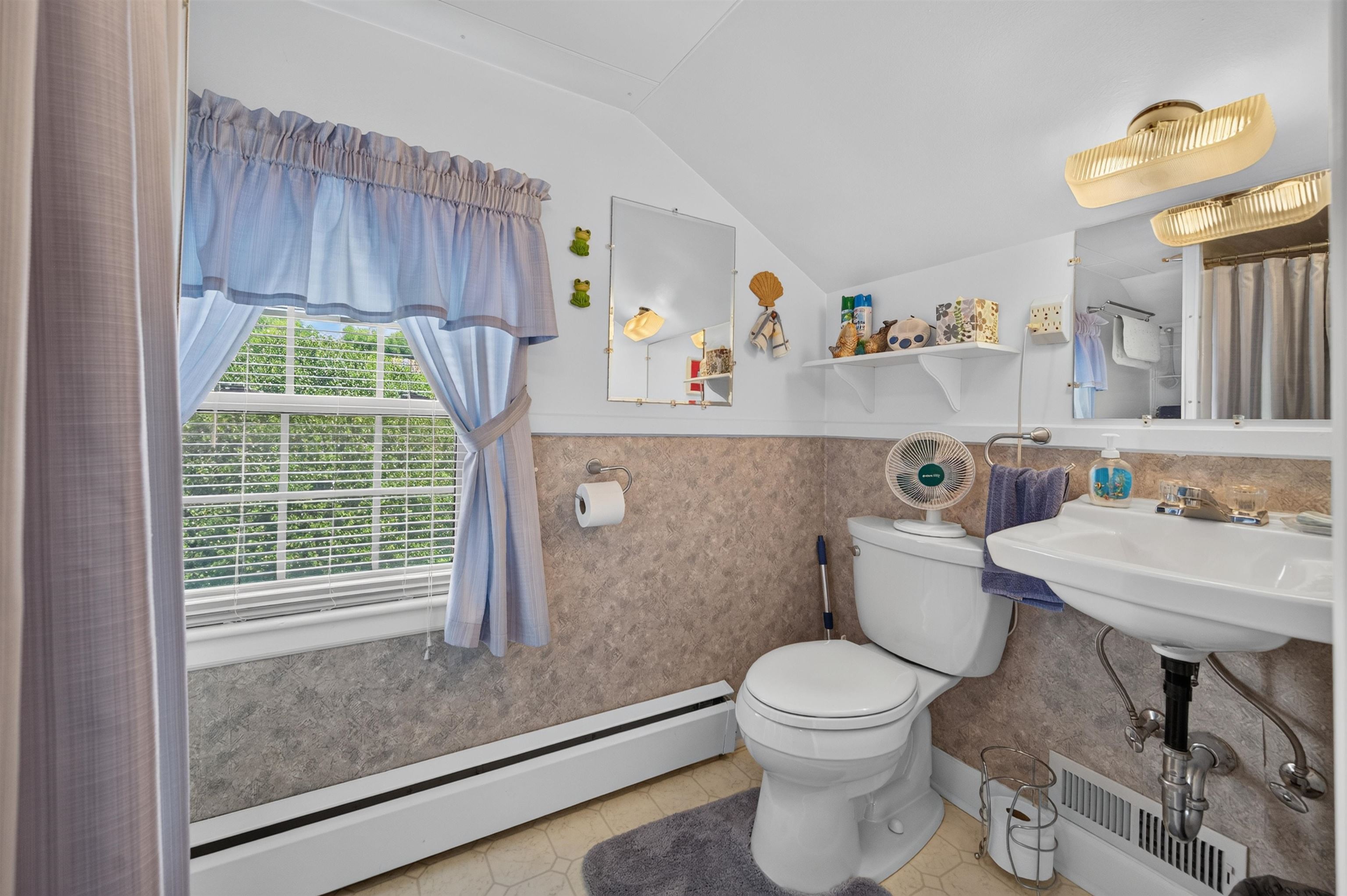 590 W North Street Wytheville VA 24382