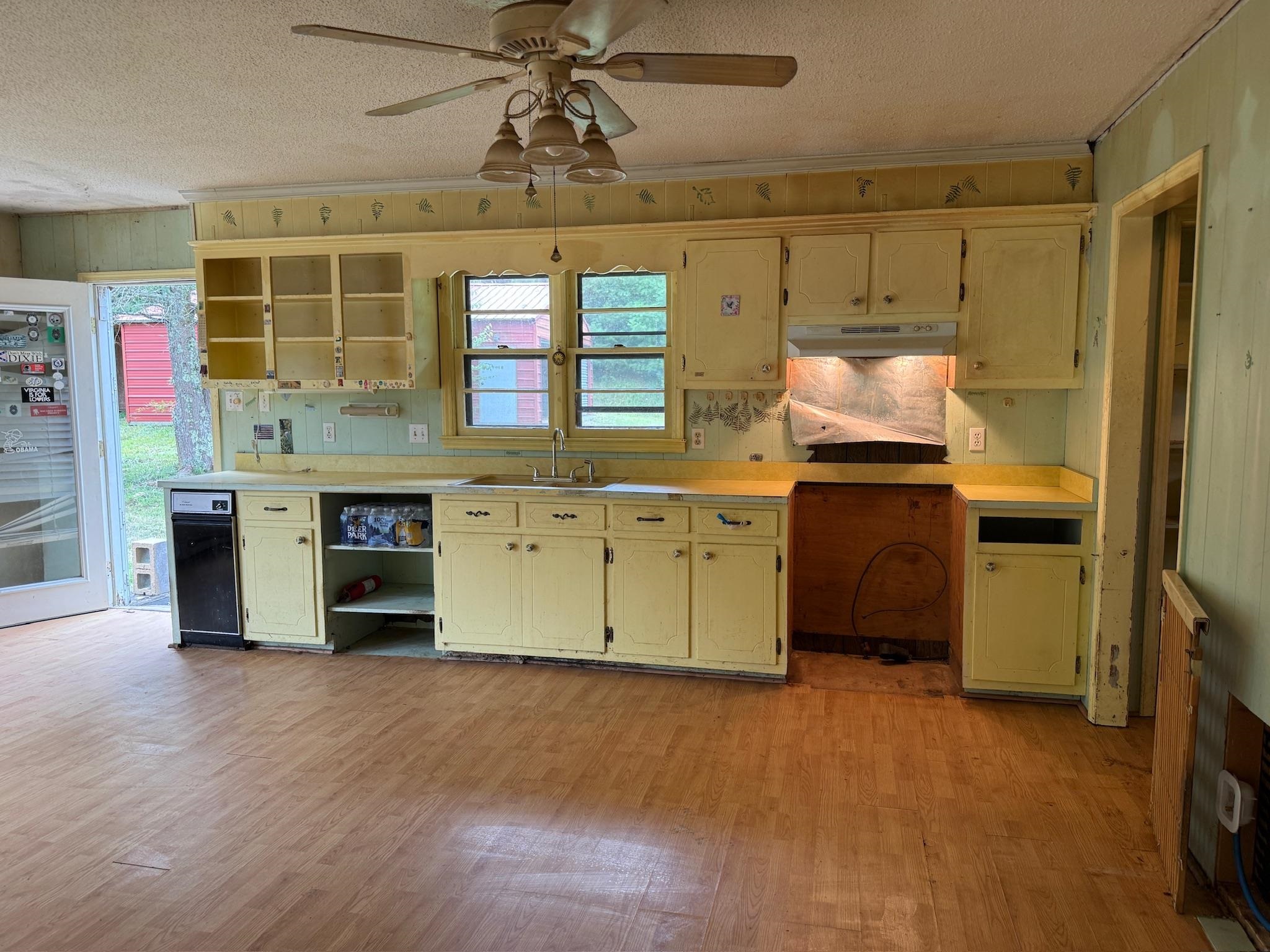 2098 Shady Grove Road Indian Valley VA 24105