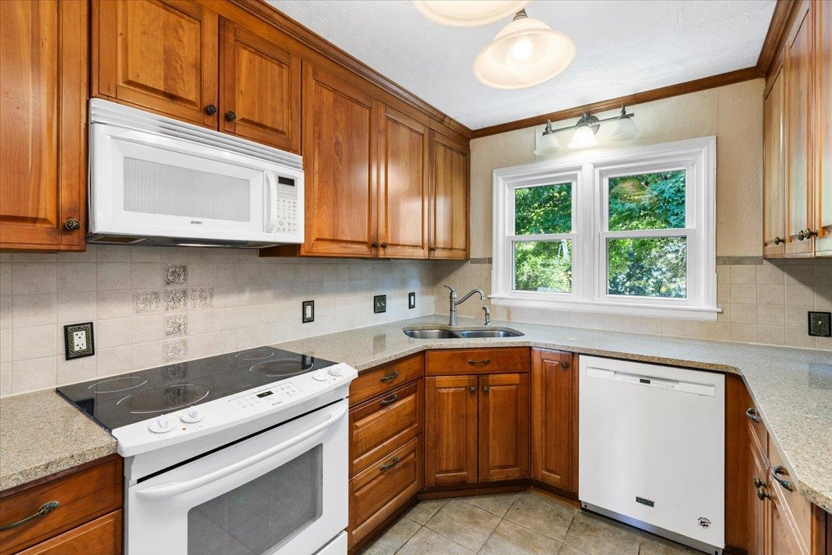 110 Rosehill Drive Christiansburg VA 24073
