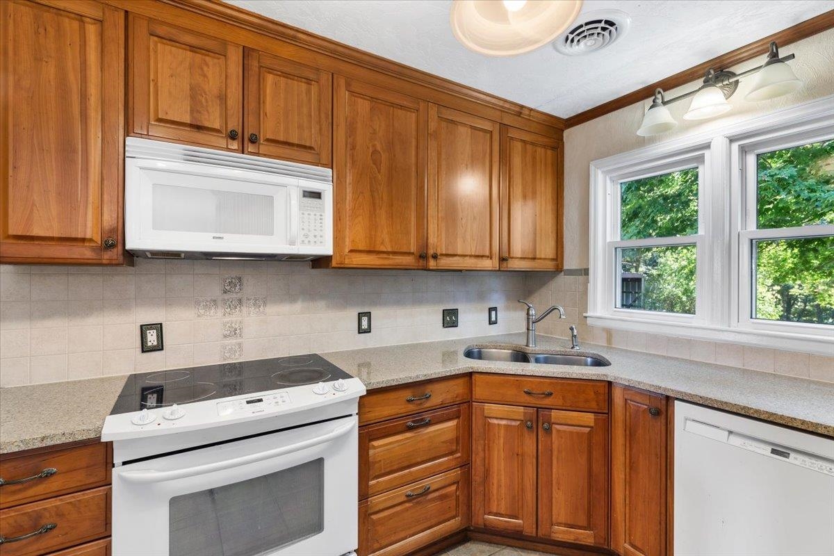 110 Rosehill Drive Christiansburg VA 24073