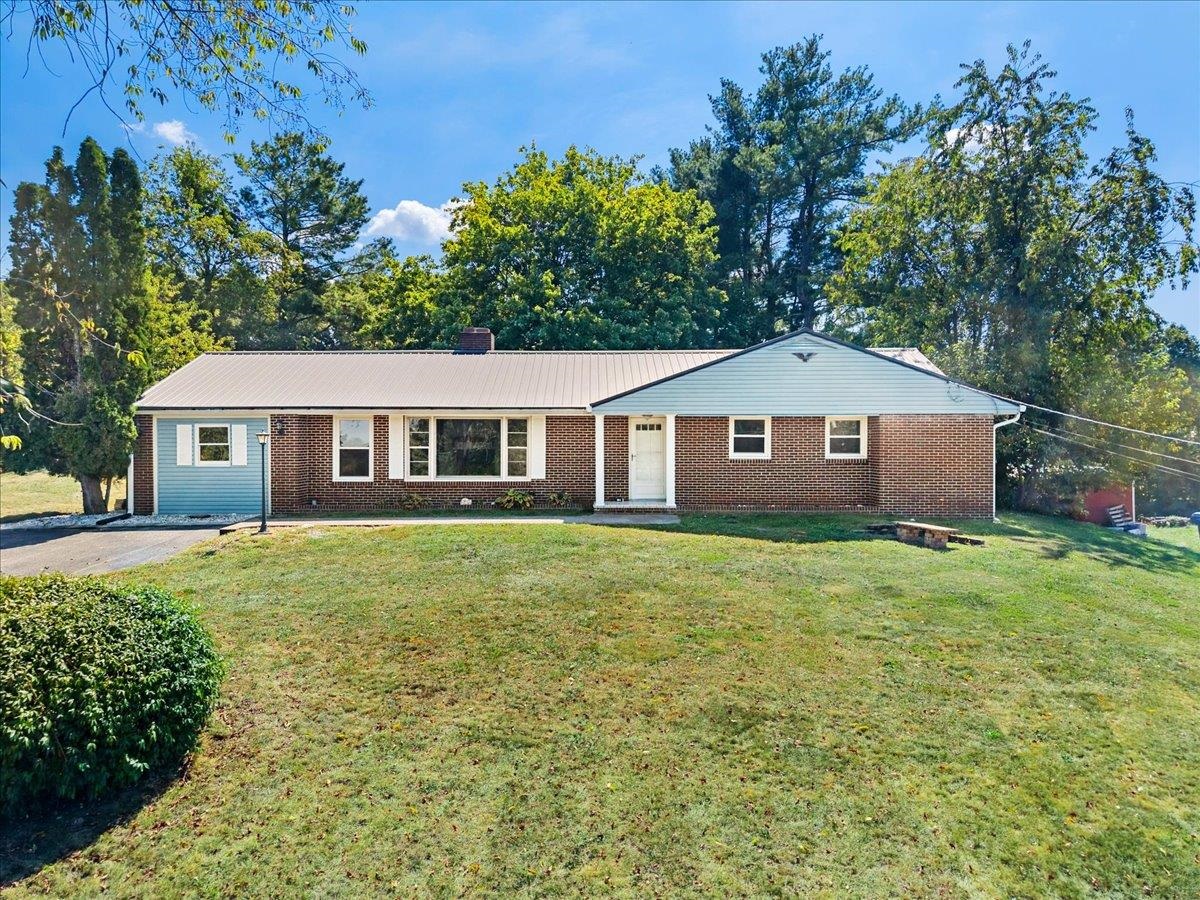 110 Rosehill Drive Christiansburg VA 24073