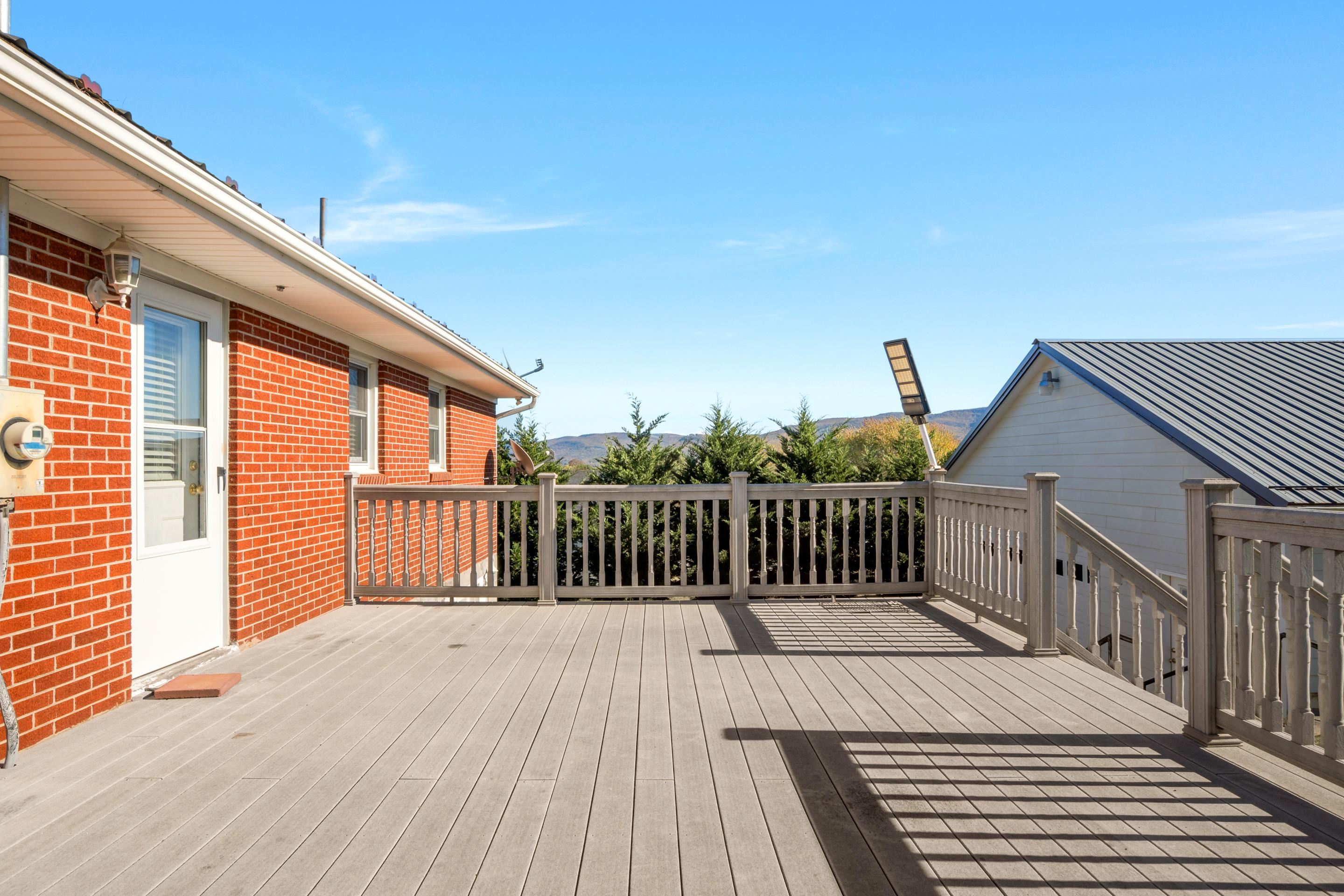 945 N 5th Street Wytheville VA 24382