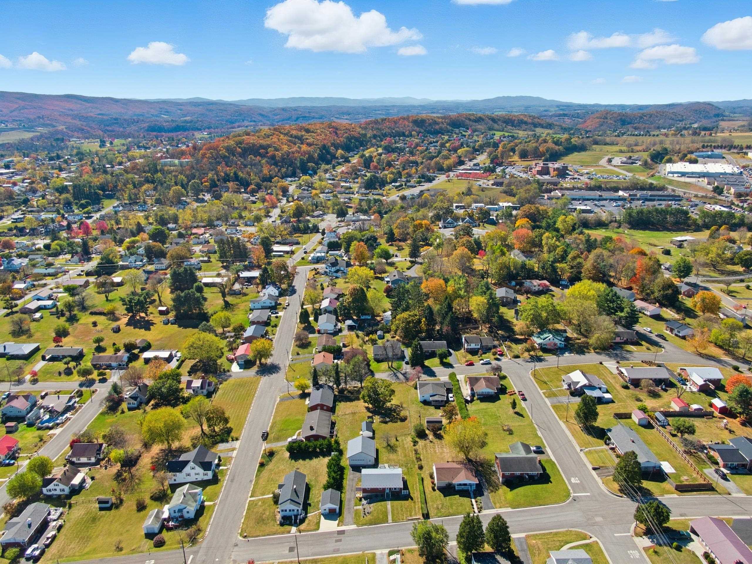 945 N 5th Street Wytheville VA 24382