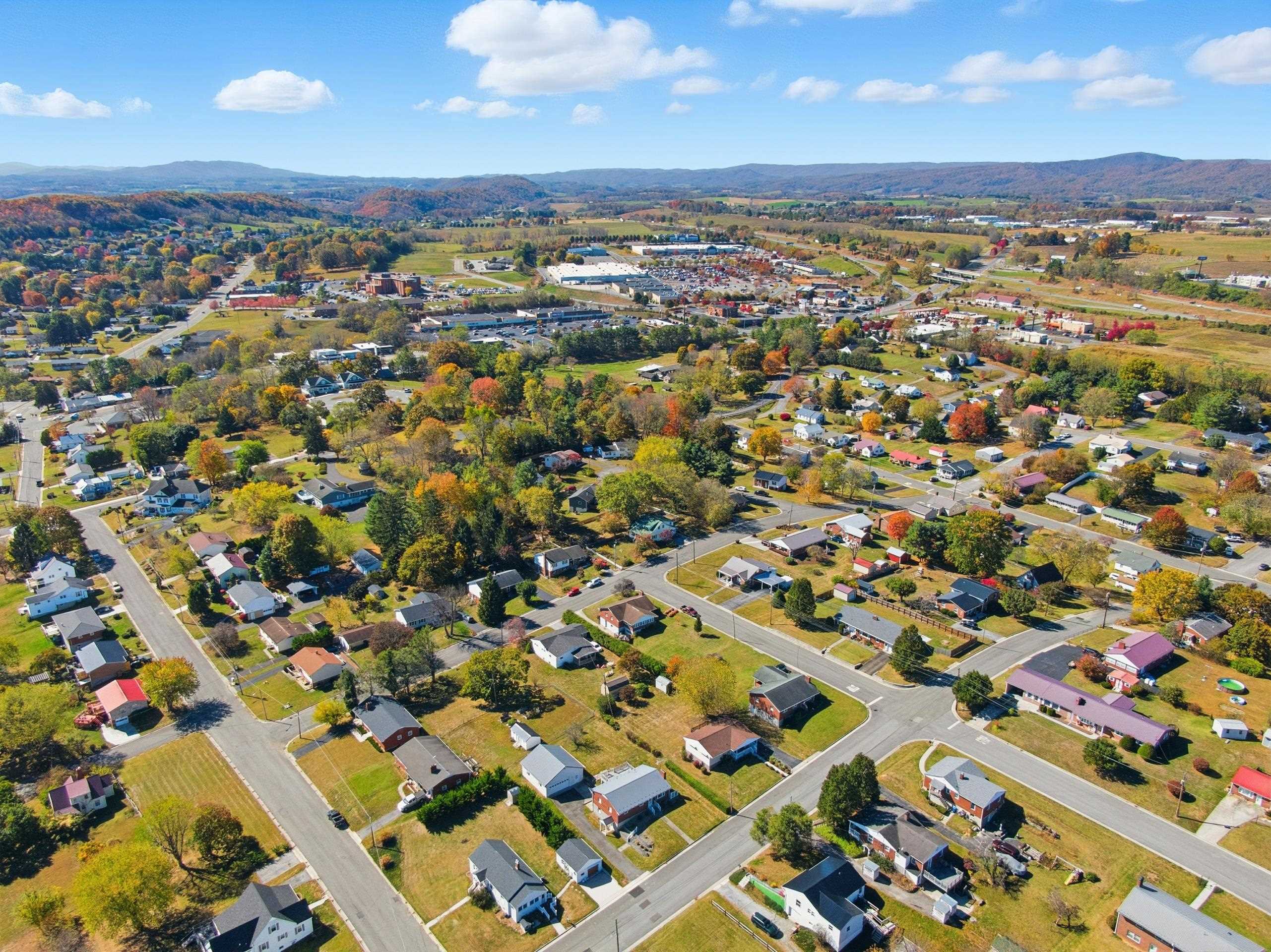 945 N 5th Street Wytheville VA 24382