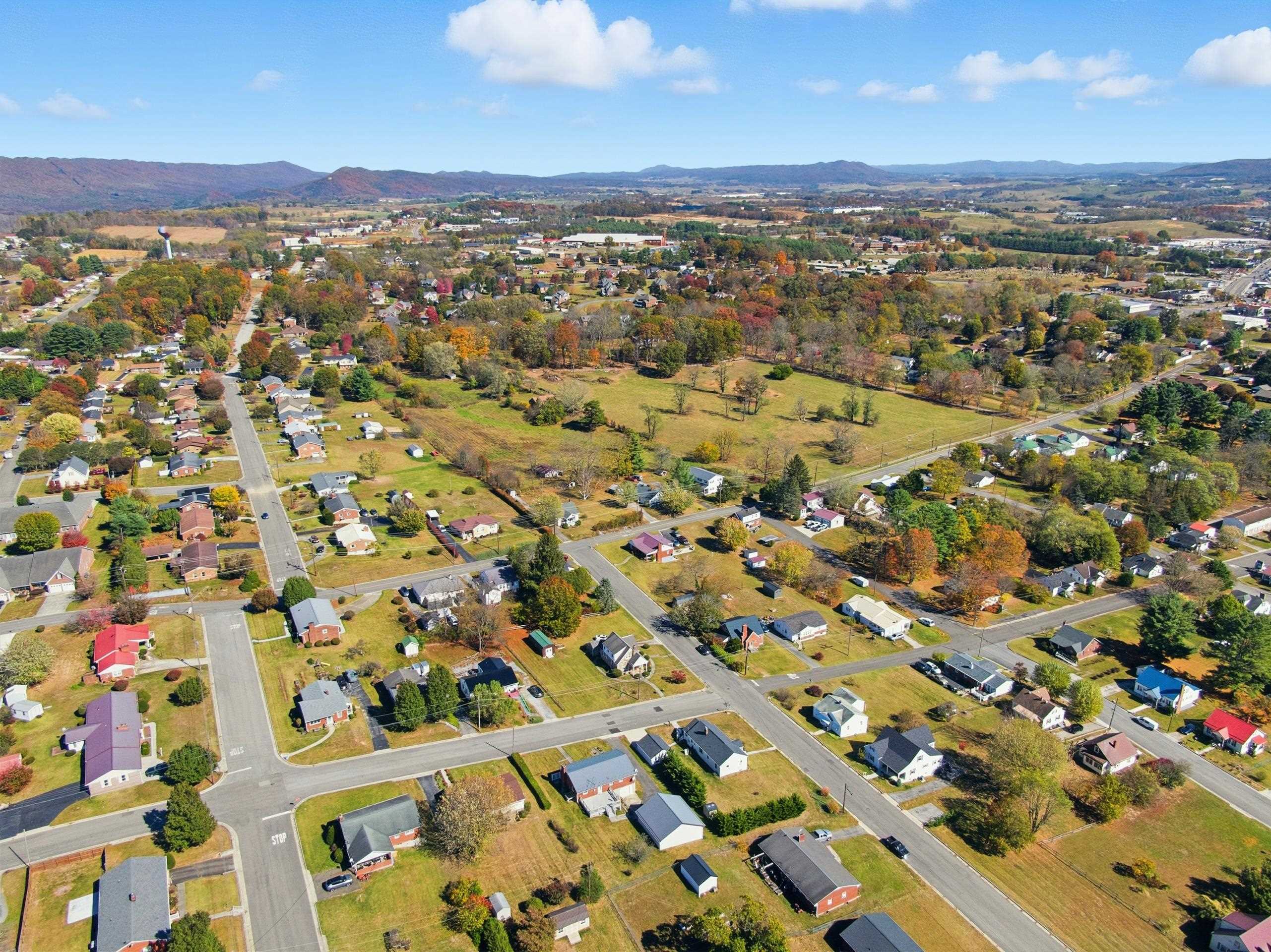 945 N 5th Street Wytheville VA 24382