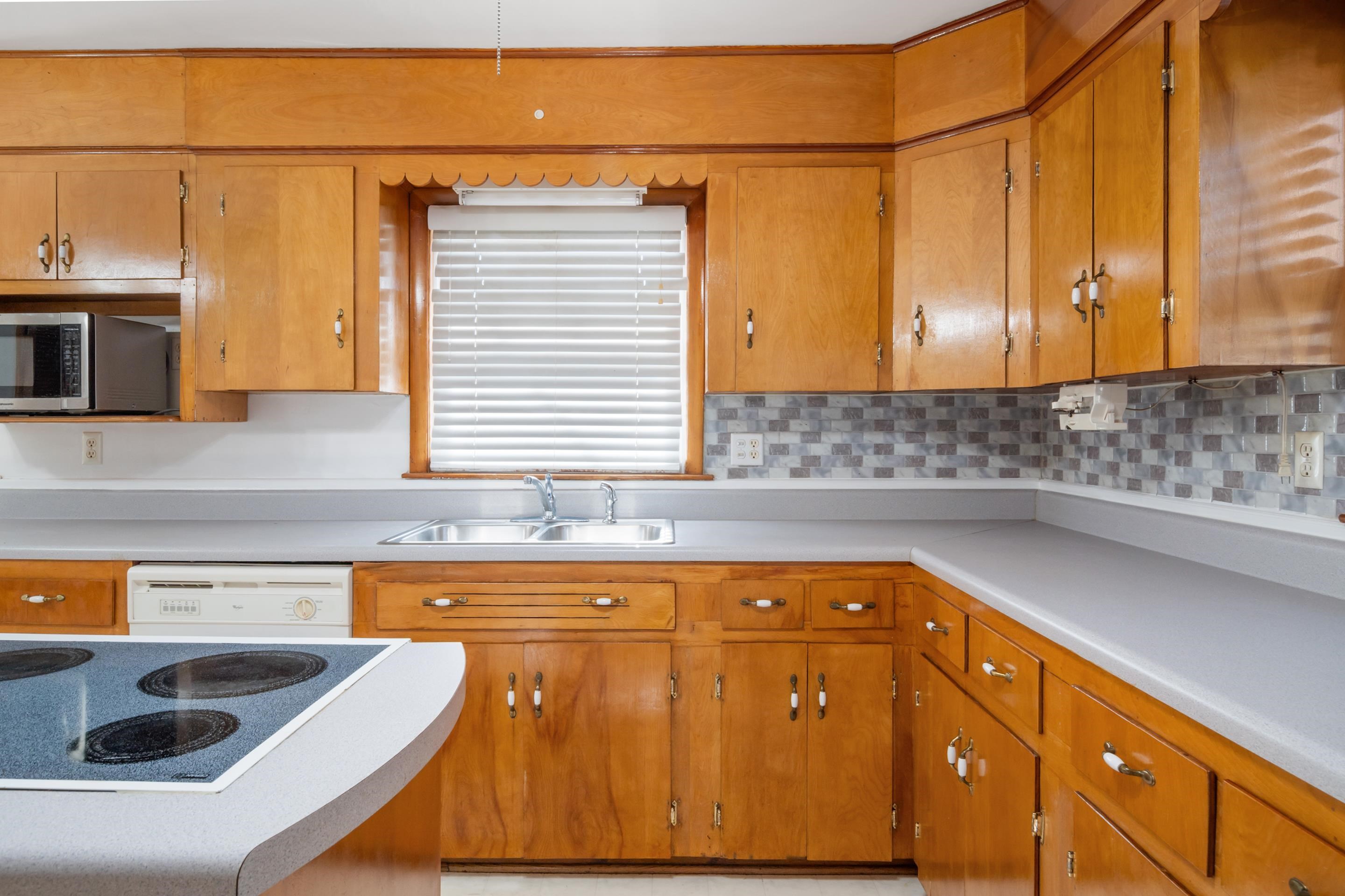 945 N 5th Street Wytheville VA 24382