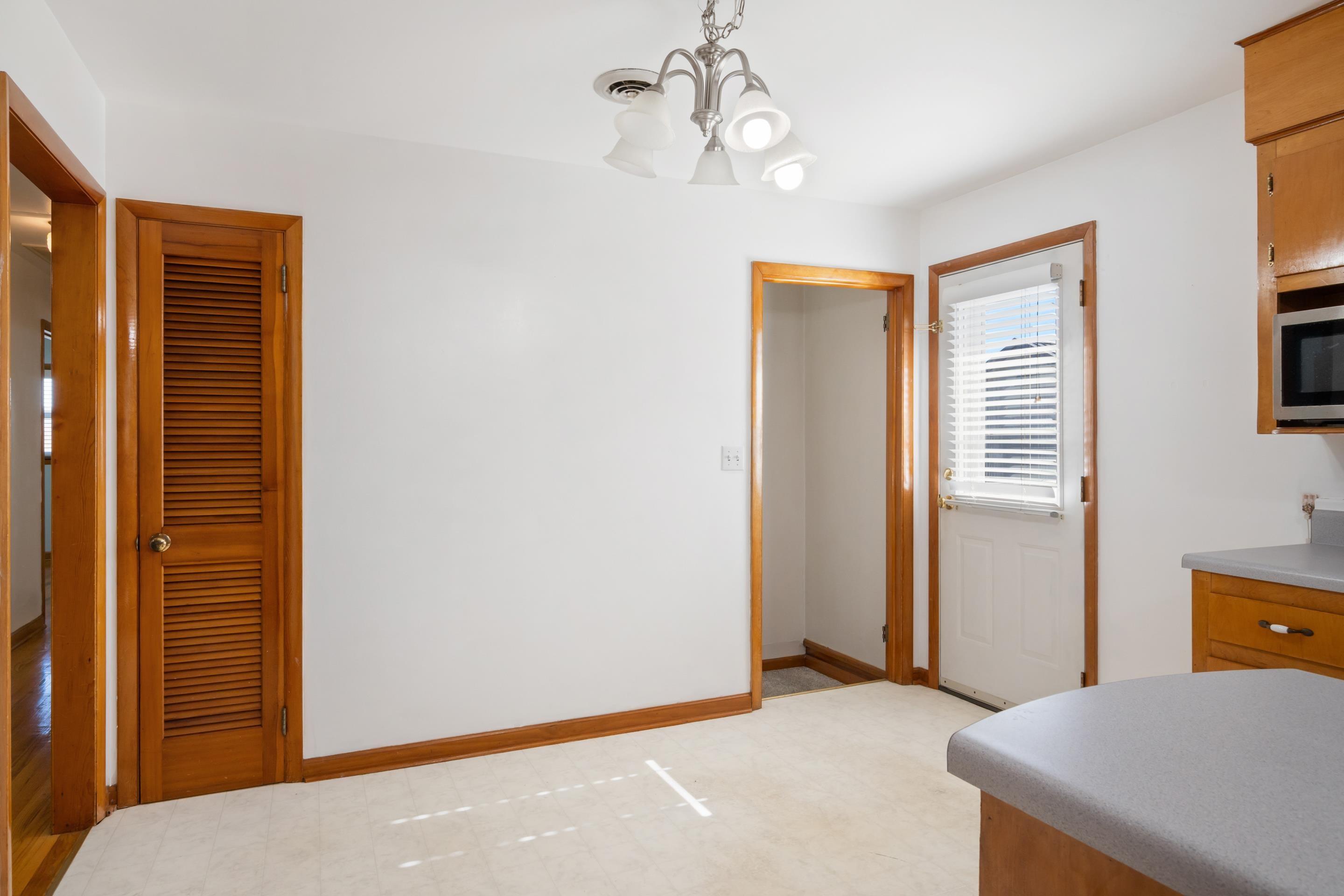 945 N 5th Street Wytheville VA 24382