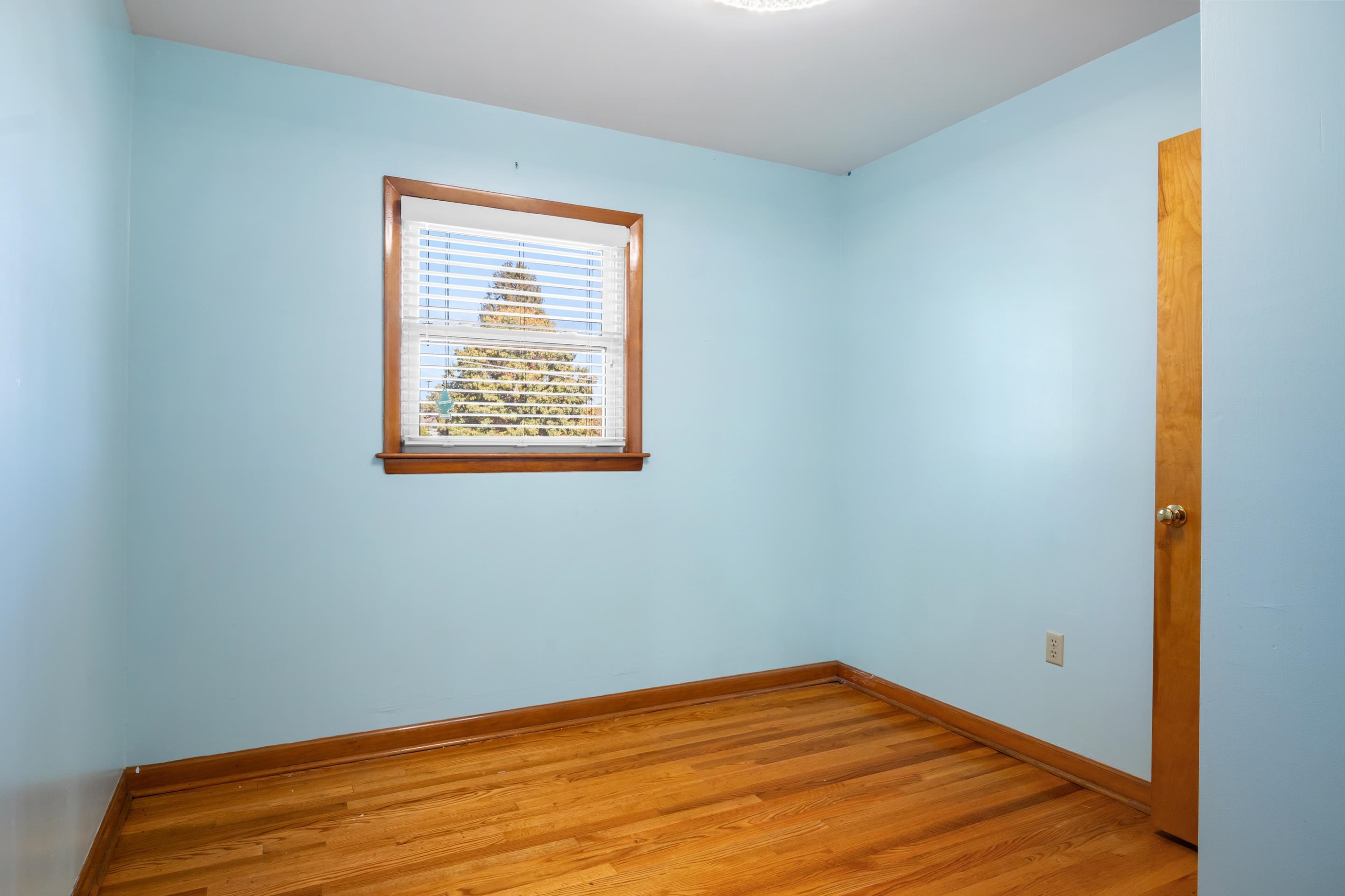 945 N 5th Street Wytheville VA 24382