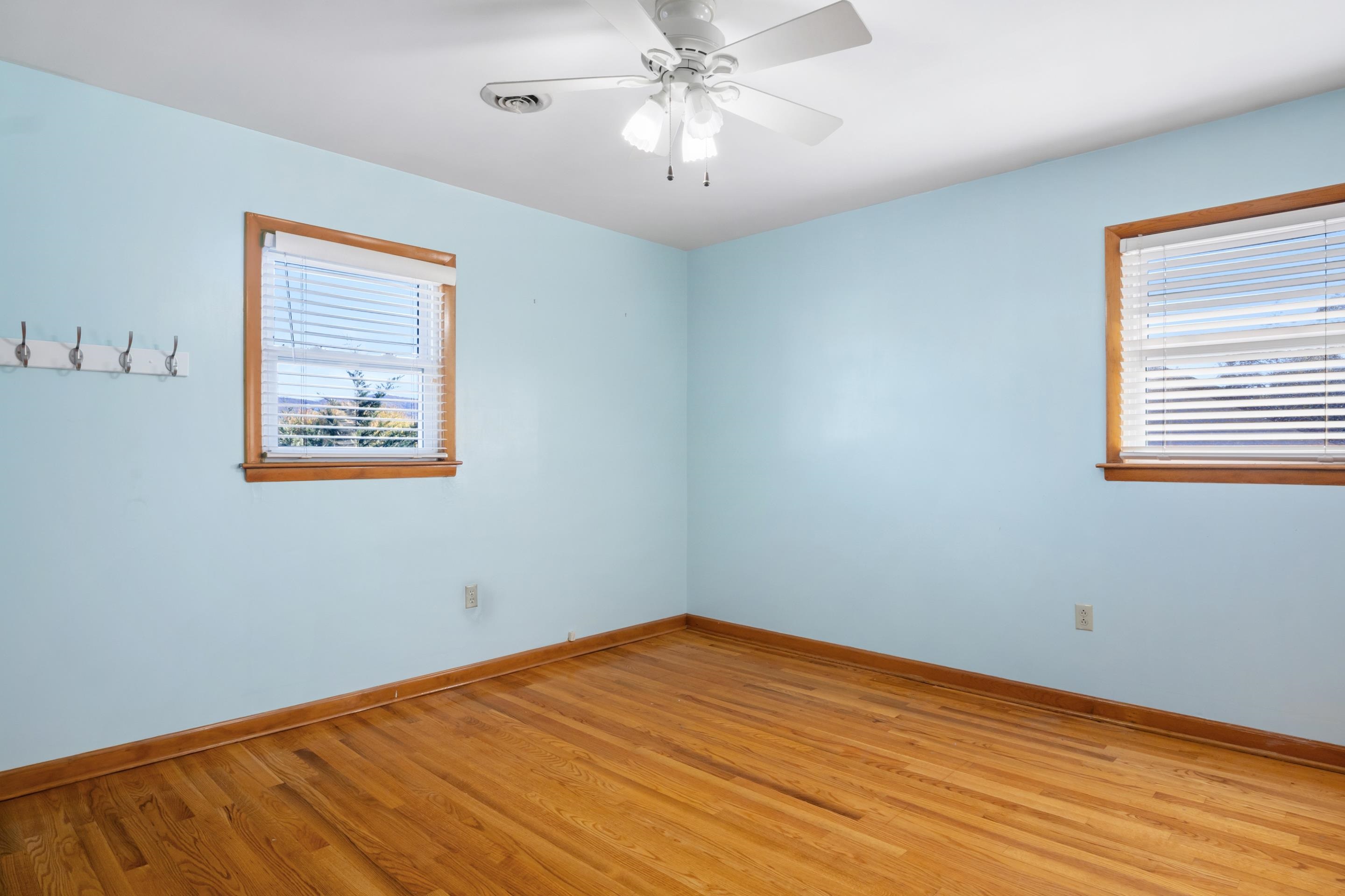 945 N 5th Street Wytheville VA 24382