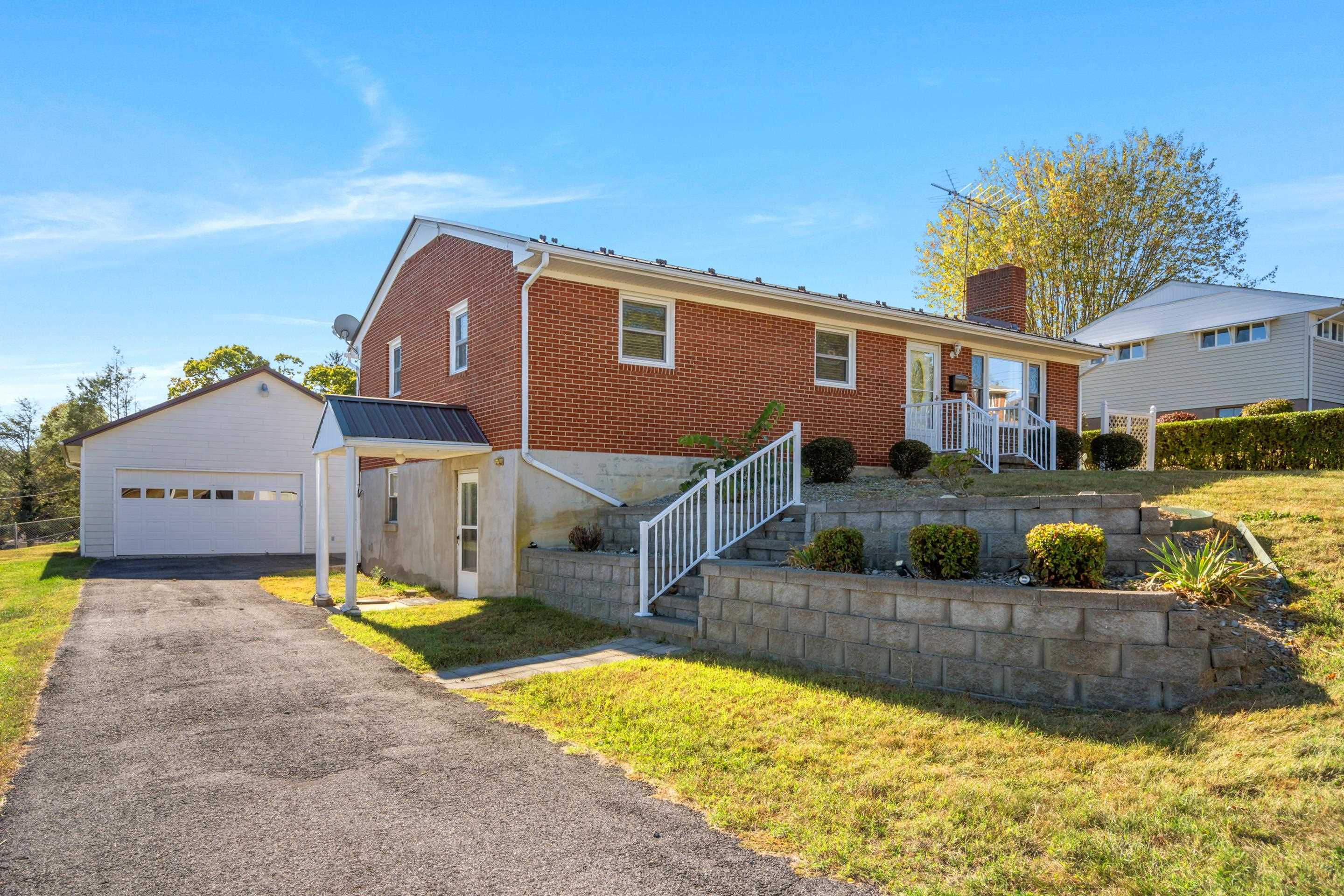 945 N 5th Street Wytheville VA 24382