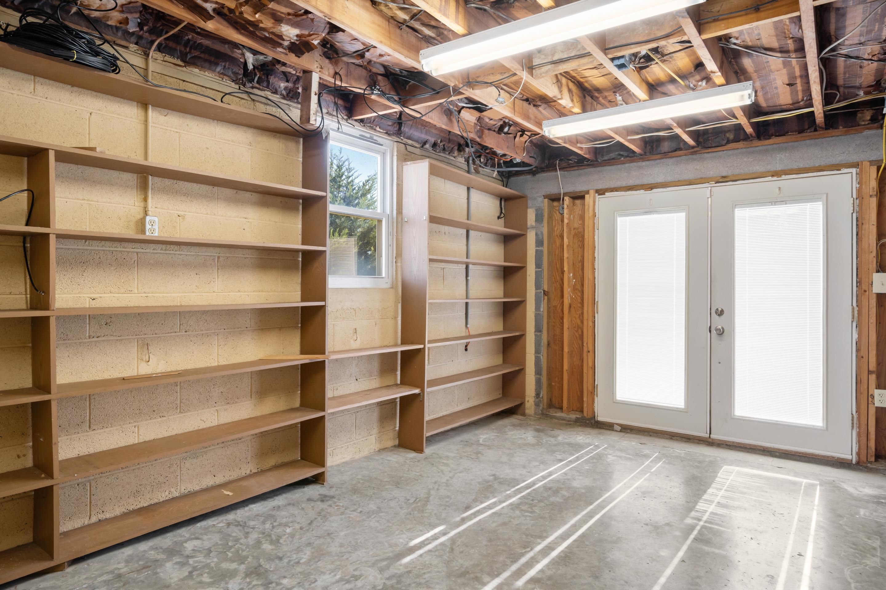 945 N 5th Street Wytheville VA 24382