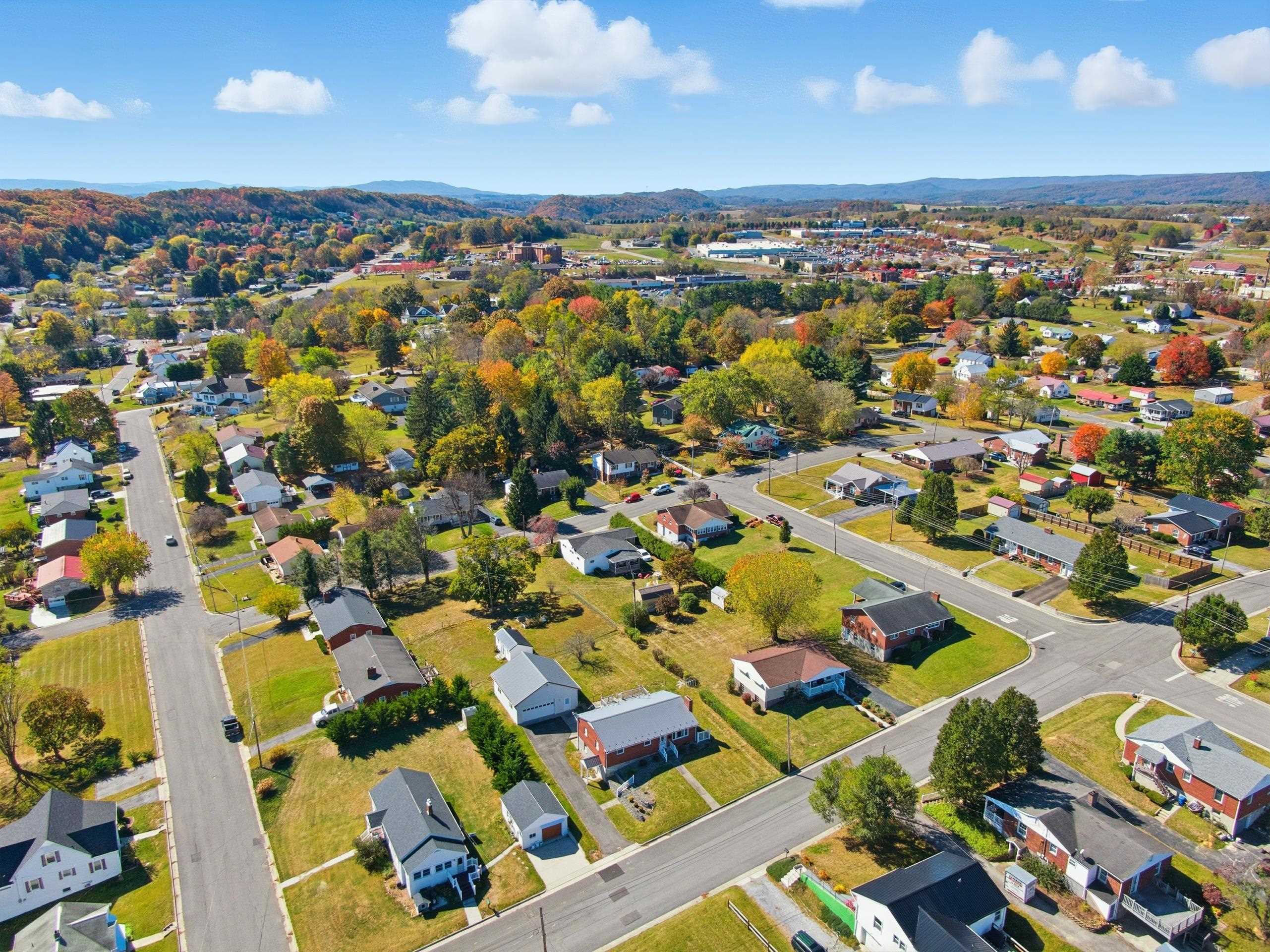 945 N 5th Street Wytheville VA 24382