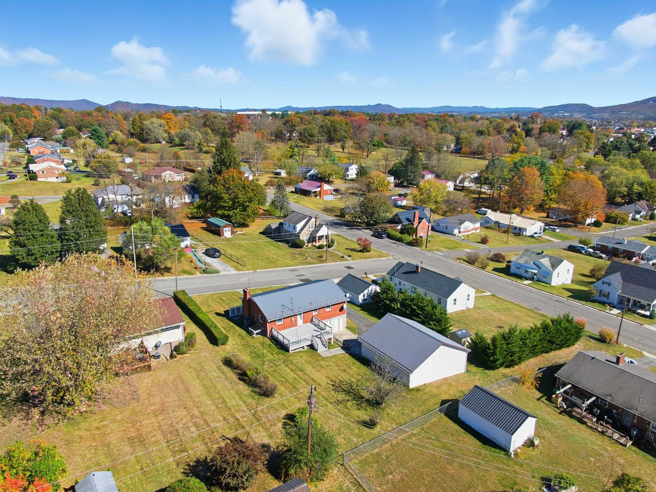 945 N 5th Street Wytheville VA 24382