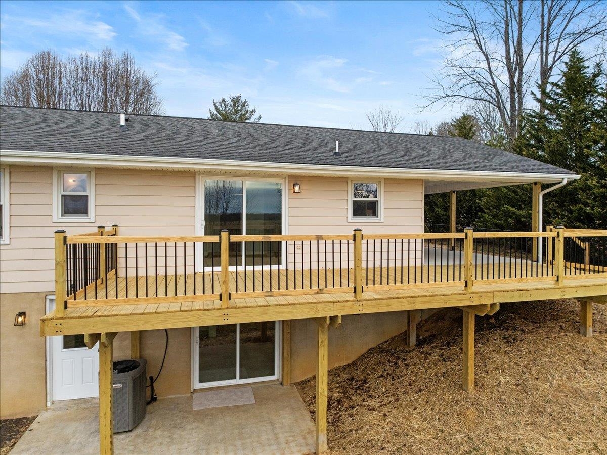 326 Rolling Hills Drive Christiansburg VA 24073